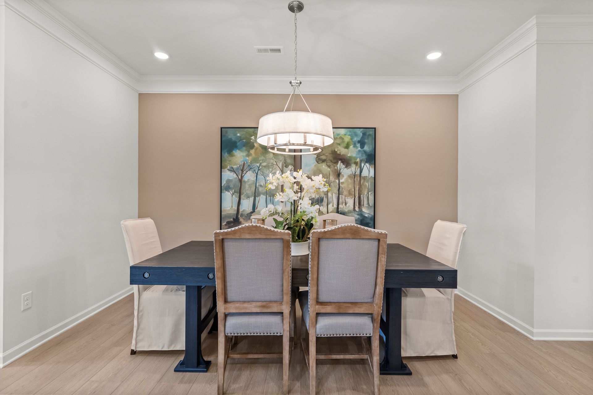 The Pearson - Dining Area