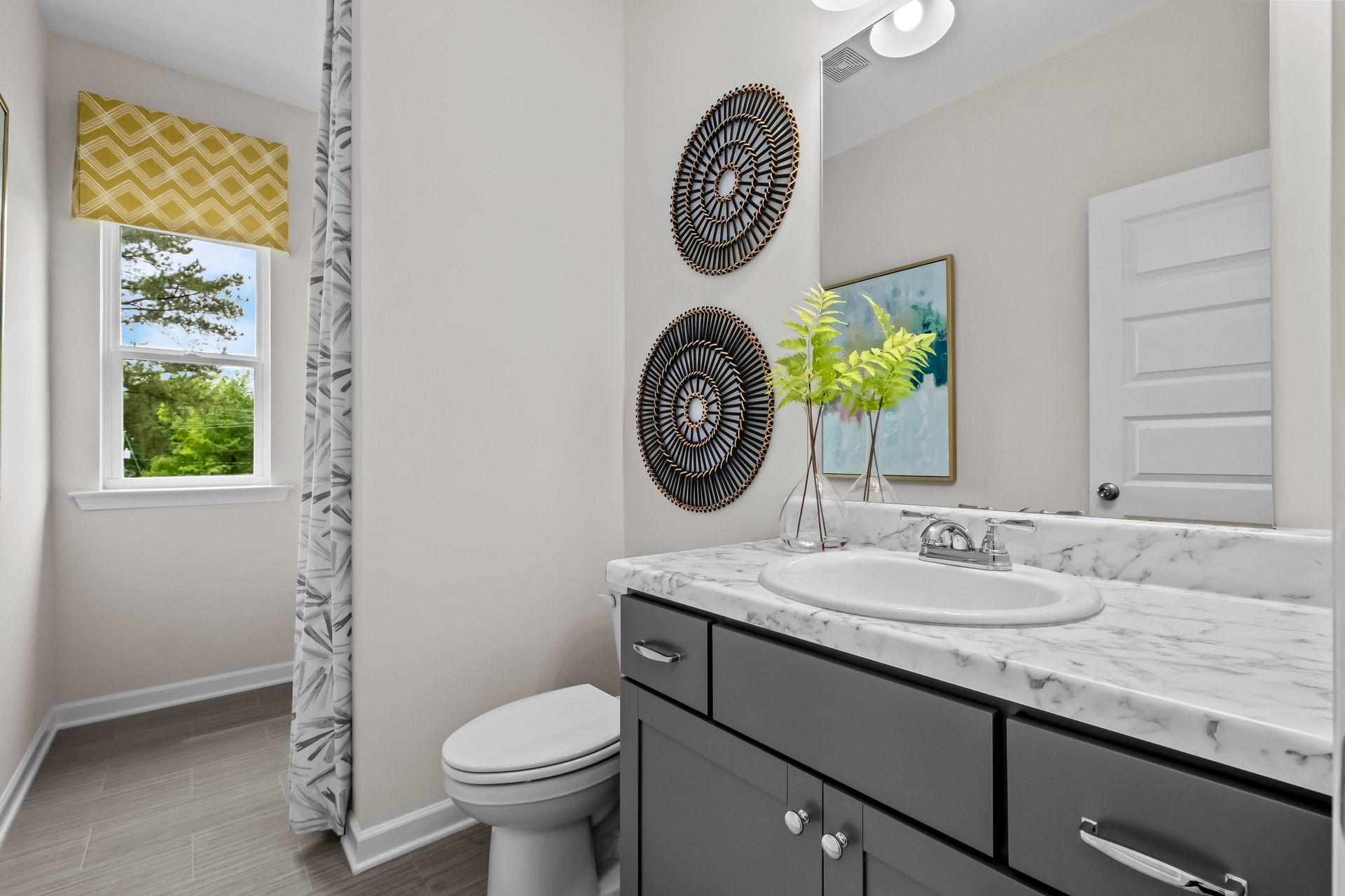 The Benson II - Secondary Bathroom