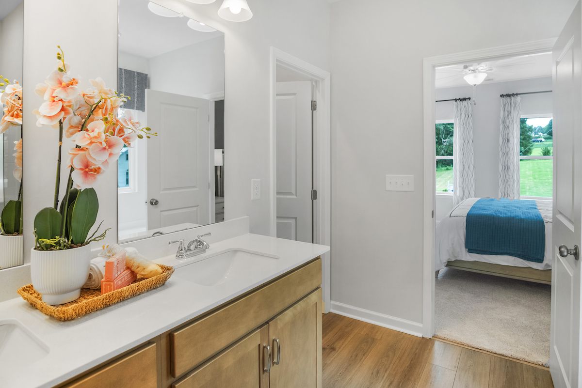 The Pinehurst - Owner's Bath