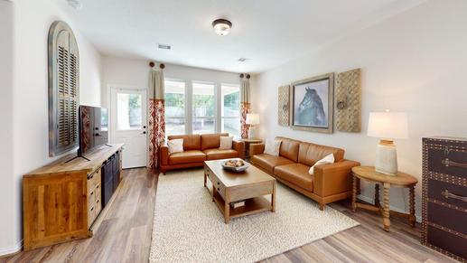 The Robin- Family Room
