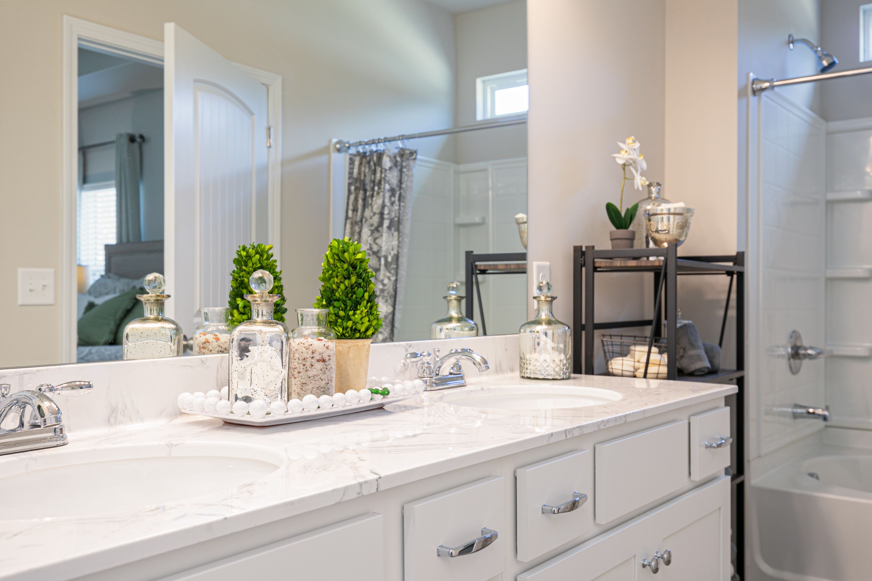 The Peachtree - Owner's Bath