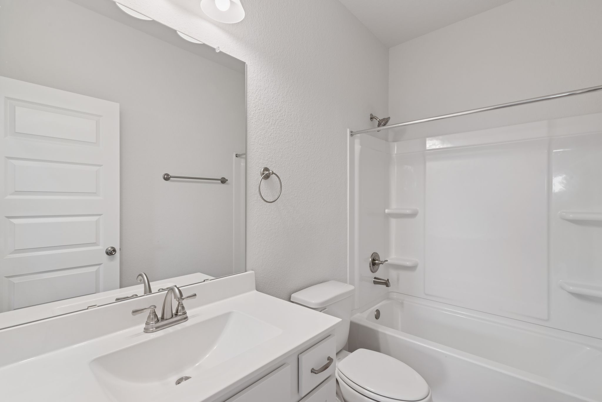 The Blue Jay II- Hall Bath