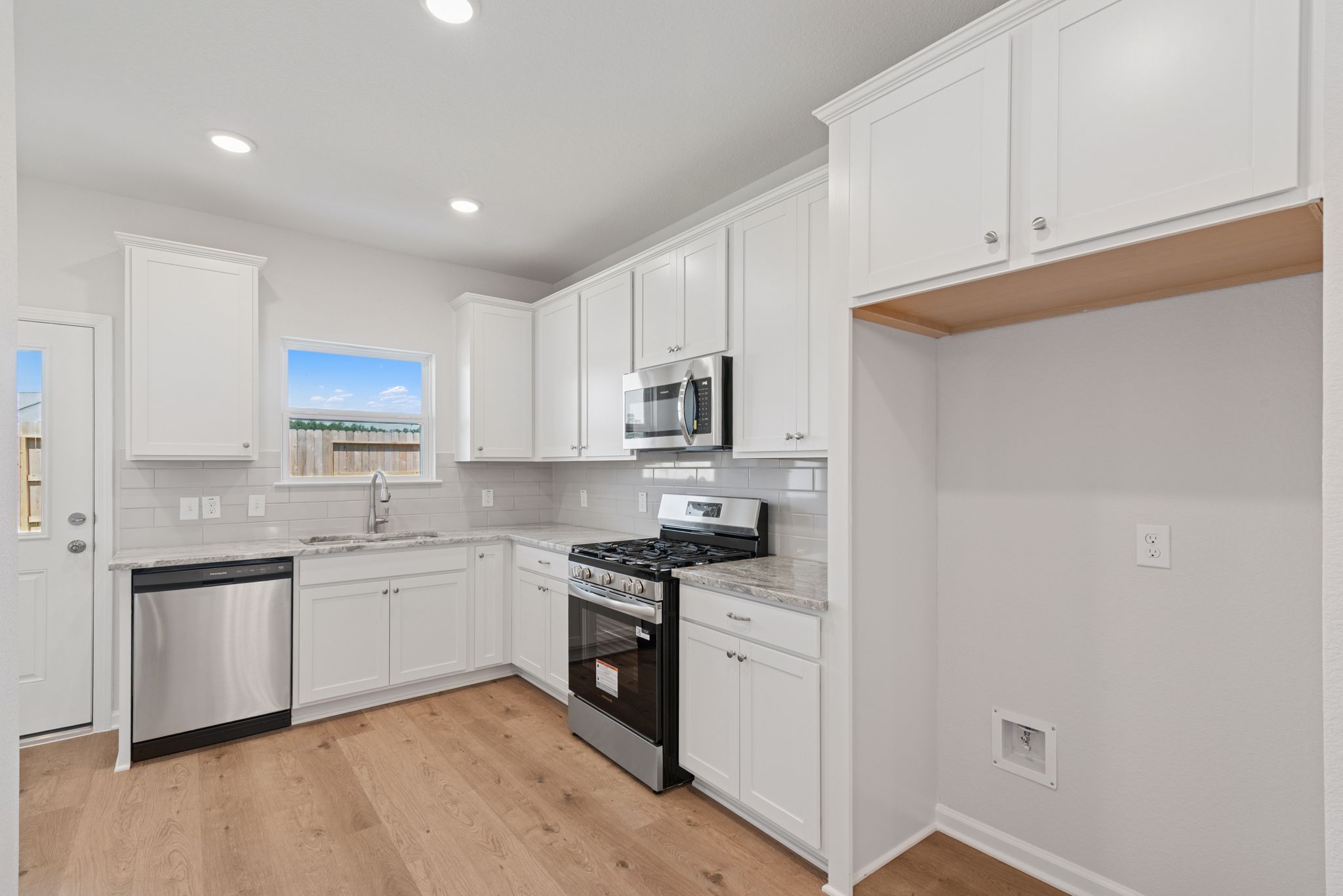 The Blue Jay II- Kitchen