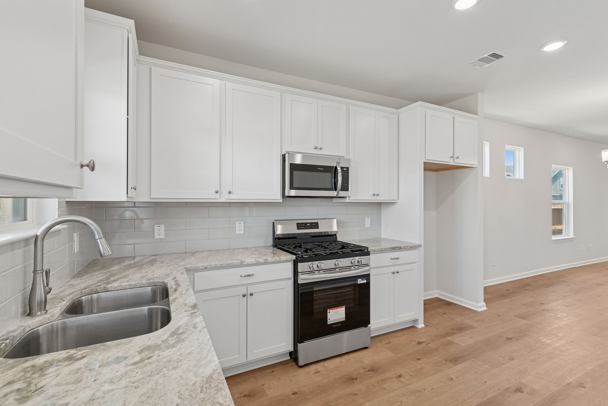 The Blue Jay II- Kitchen