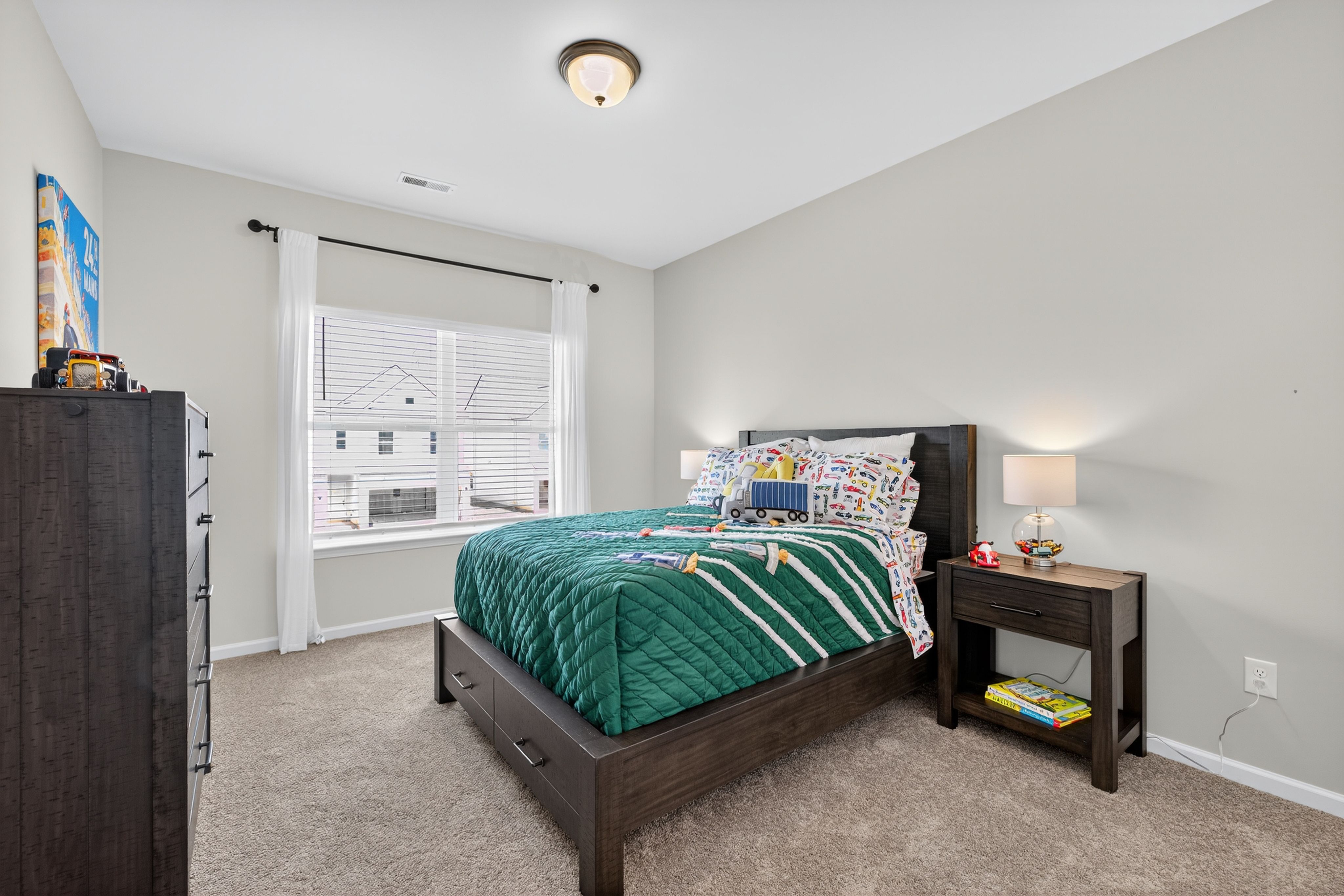 The Ellison II - Secondary Bedroom