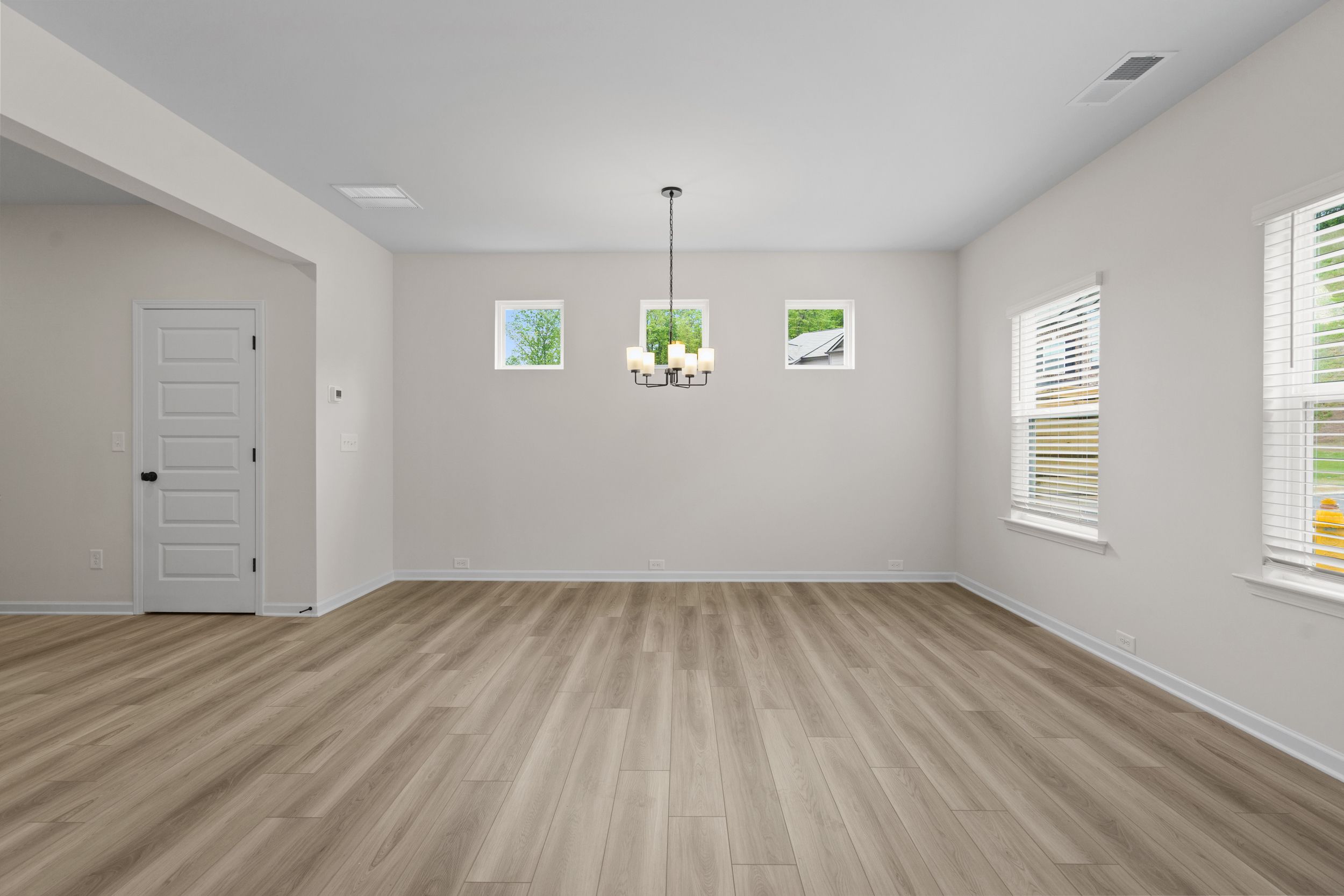 The Suwanee- Dining Area
