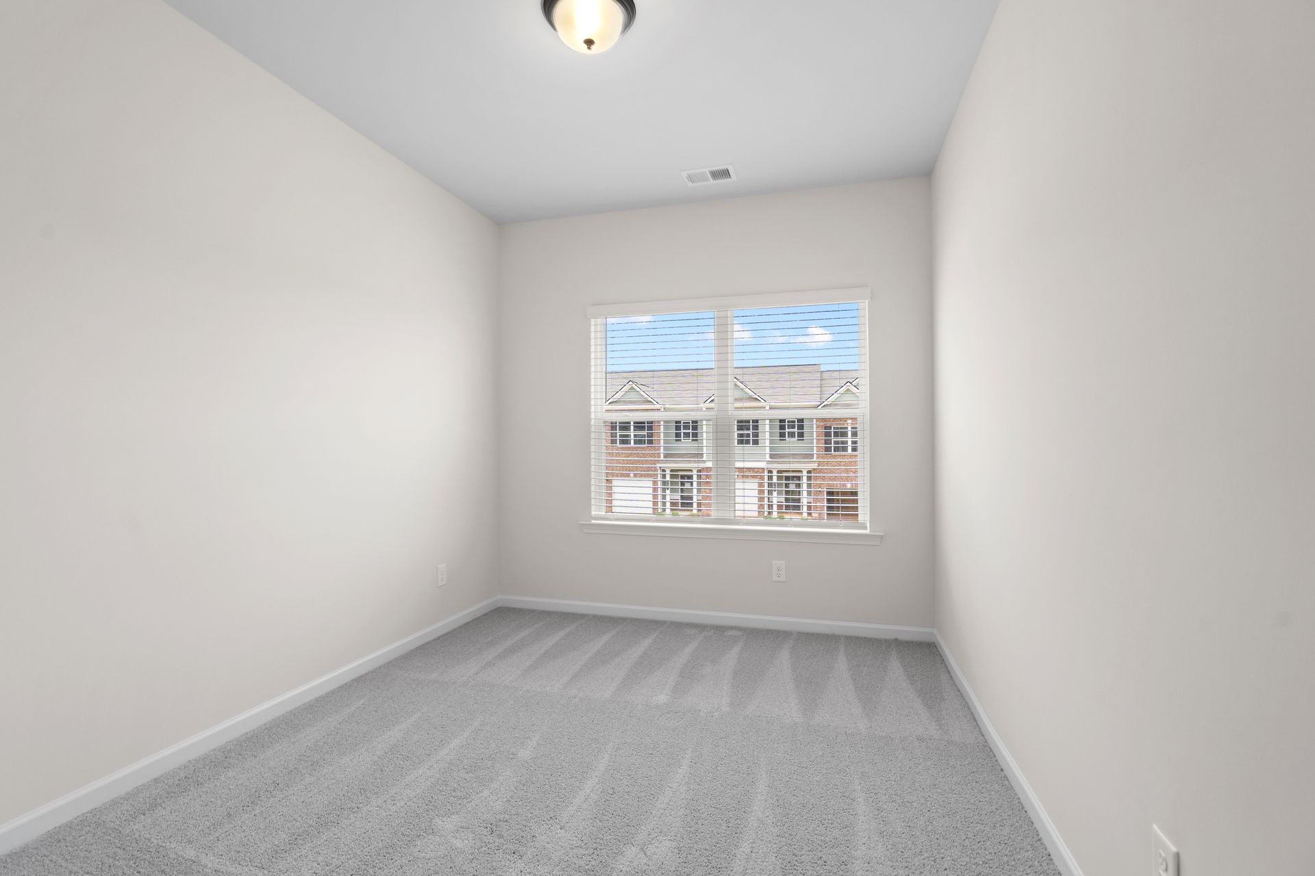 The Suwanee- Bedroom 3