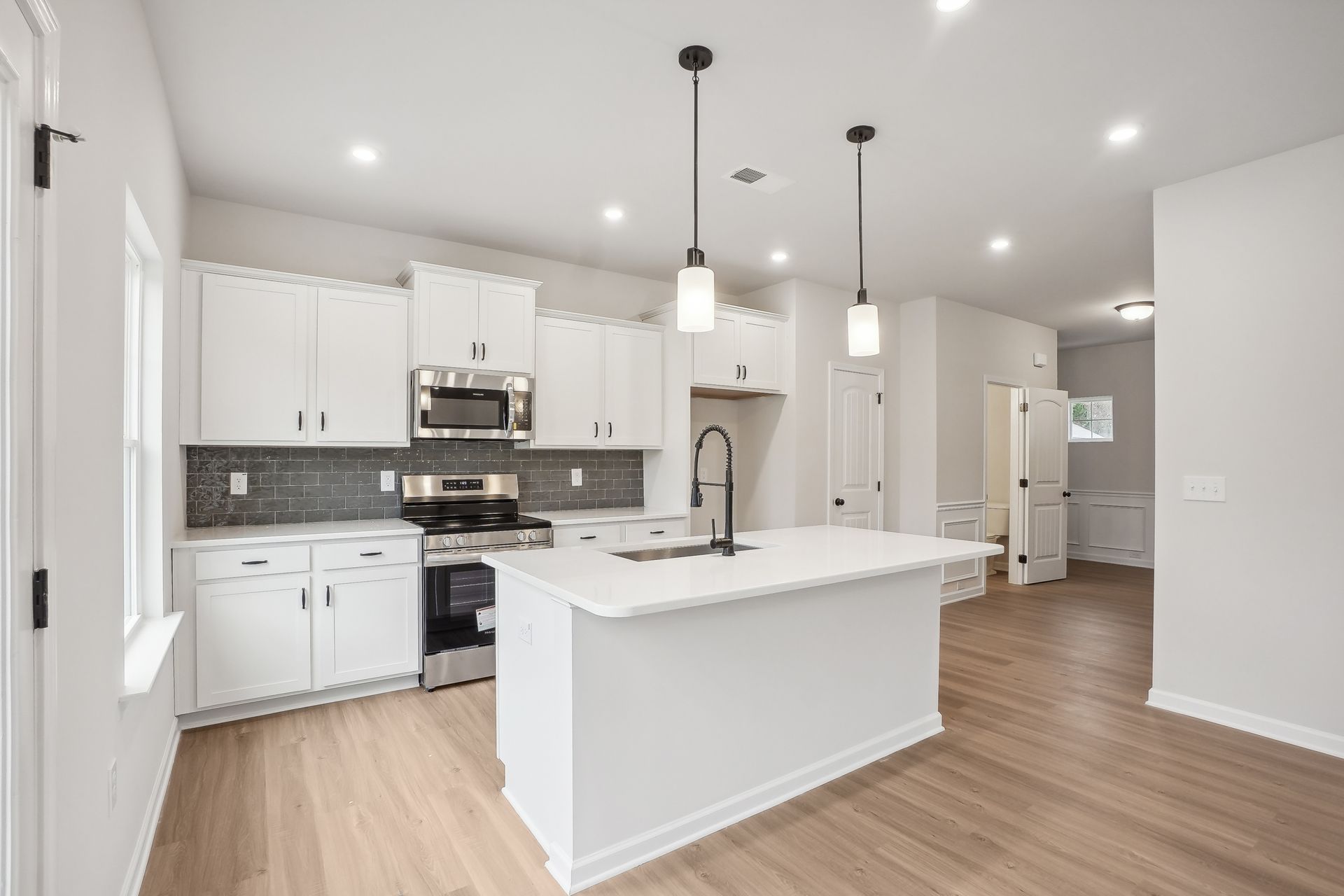 The Grayson - Kitchen