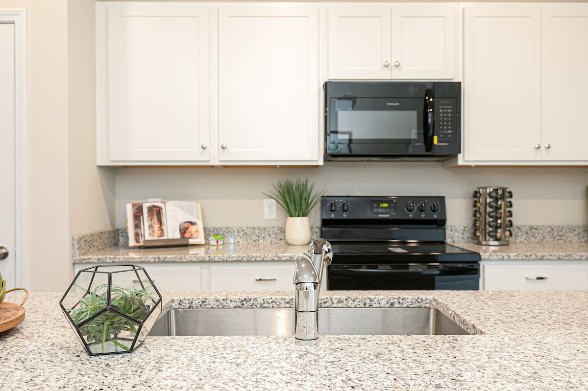 The Peachtree - Kitchen