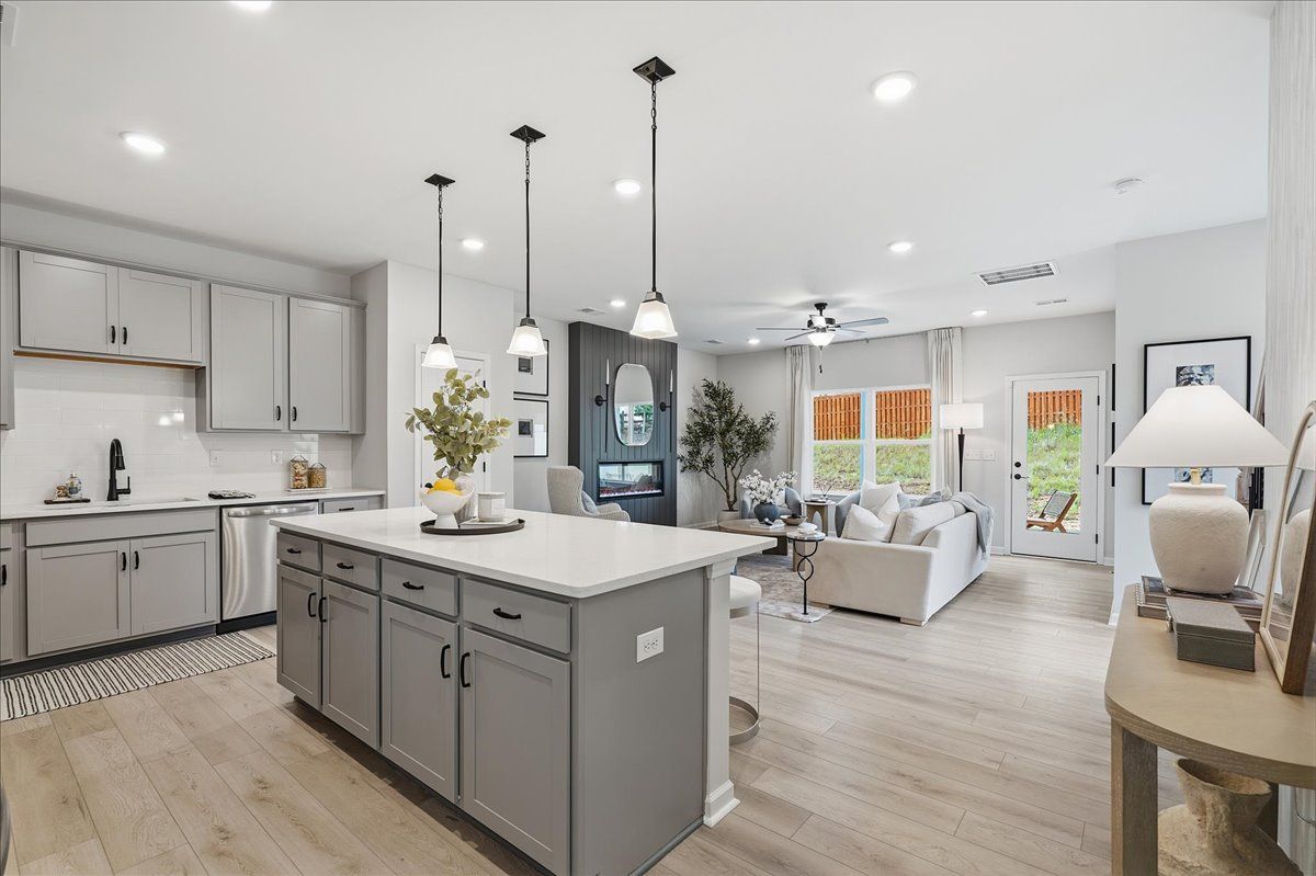 The Ellison II Model - Kitchen