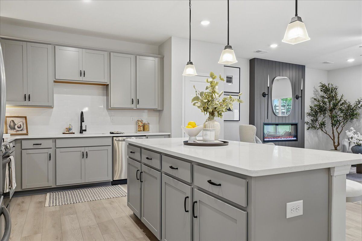 The Ellison II Model - Kitchen