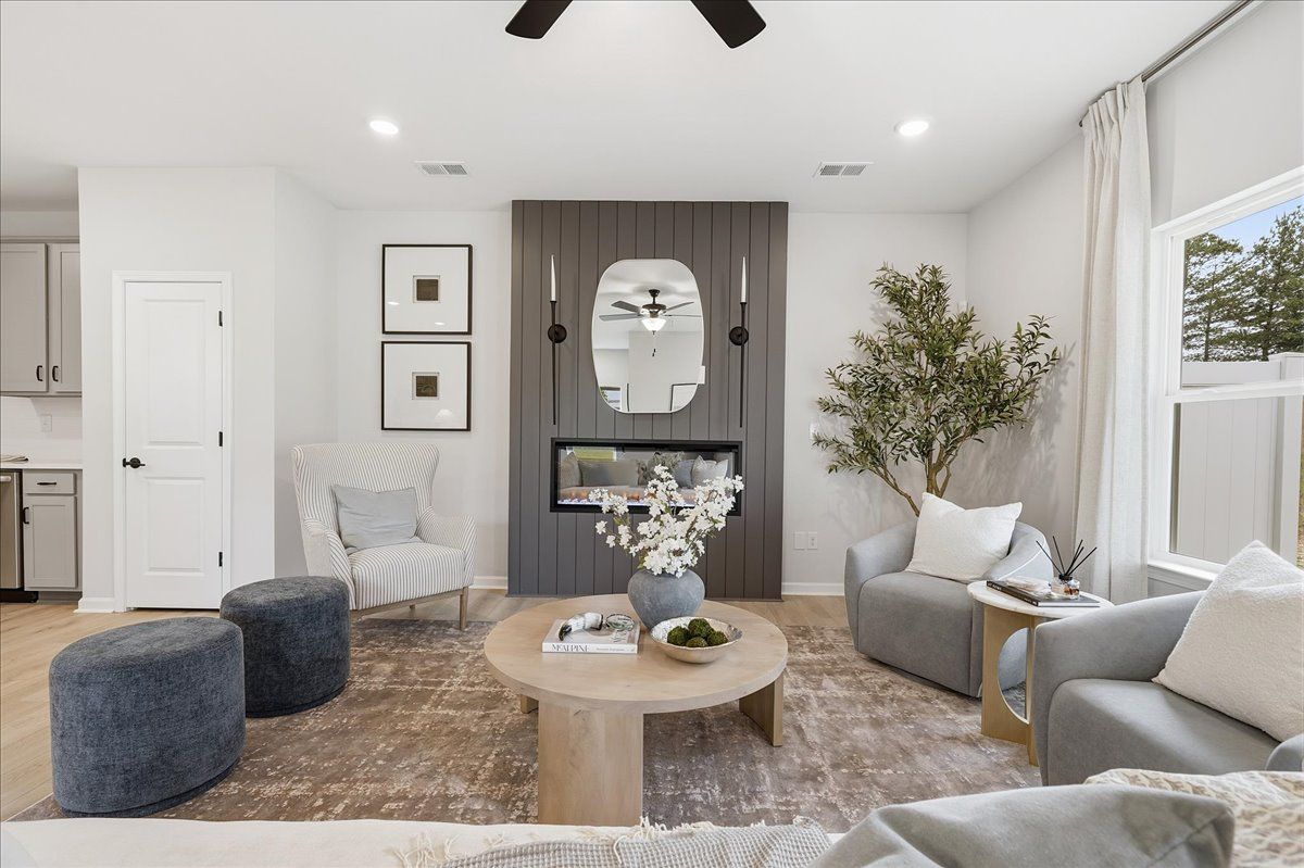 The Ellison II Model - Living Room