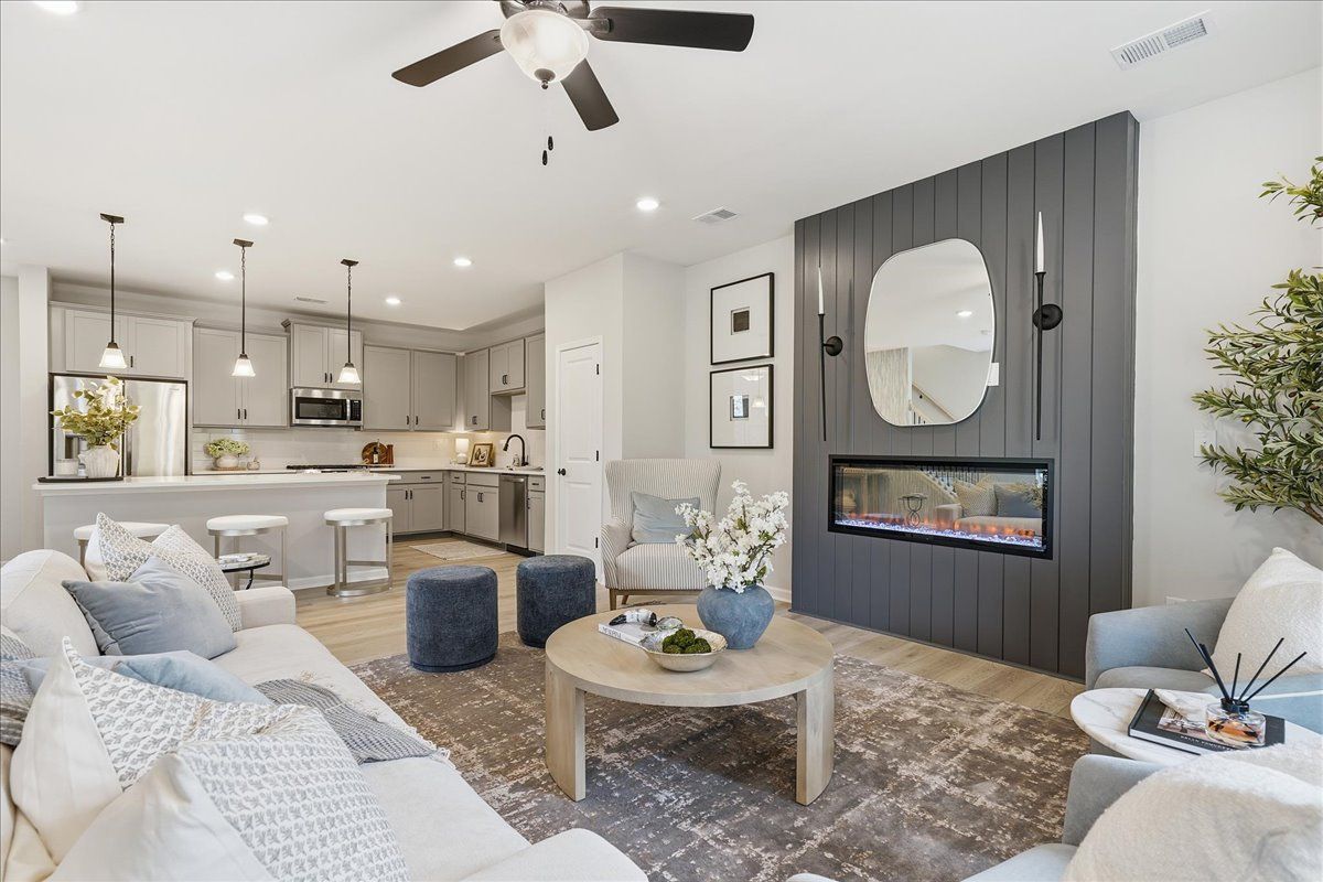 The Ellison II Model - Living Room