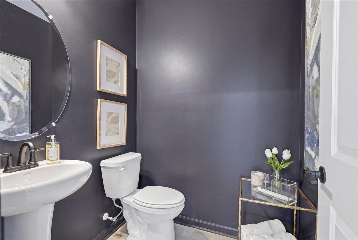 The Ellison II Model - Bathroom