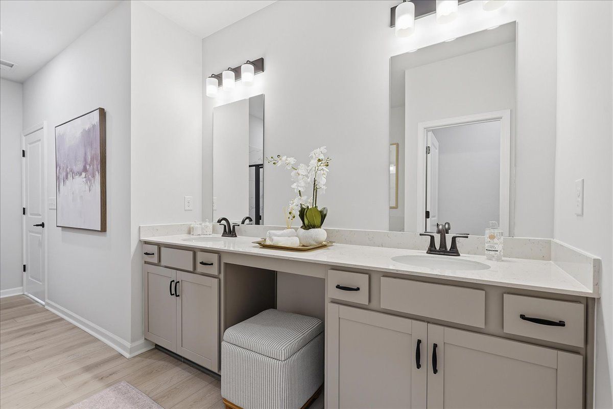 The Ellison II Model - Primary Bathroom