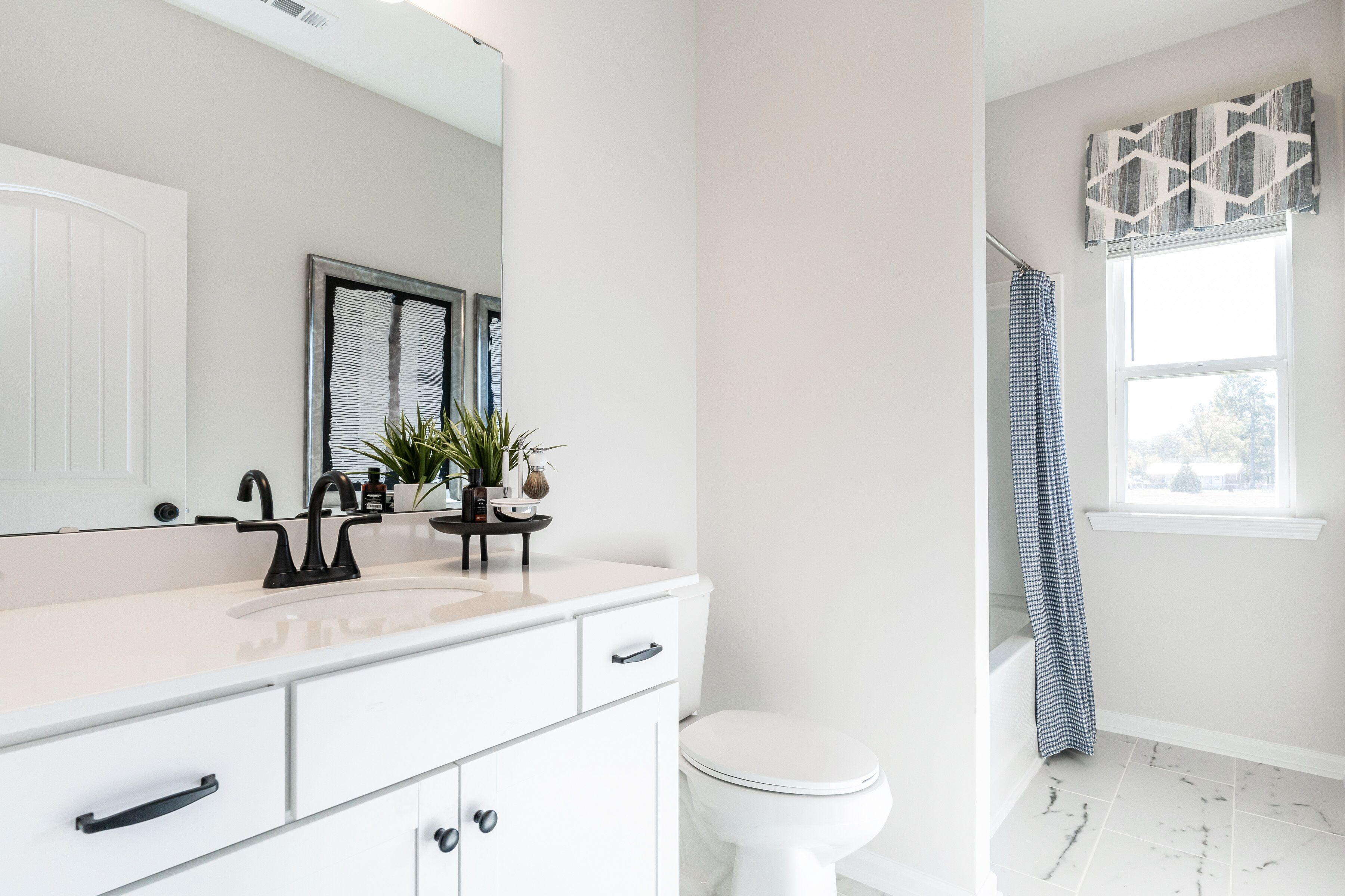 The Benson II - Bathroom