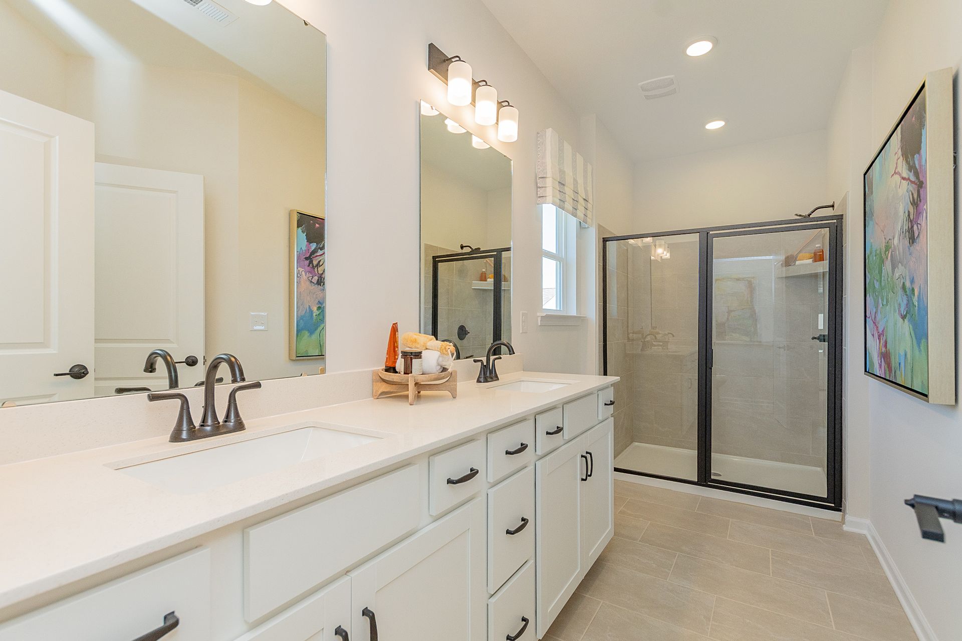 The Suwanee- Owner's Bath