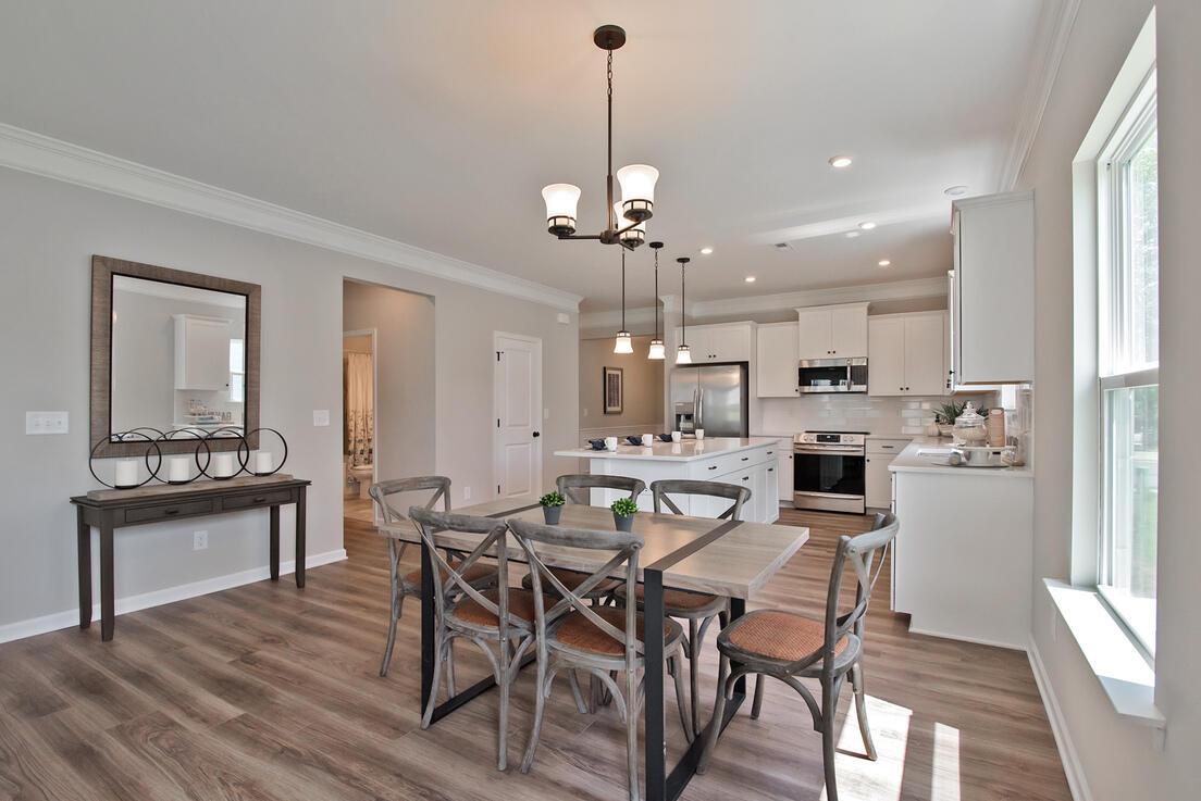 017_Dining Room