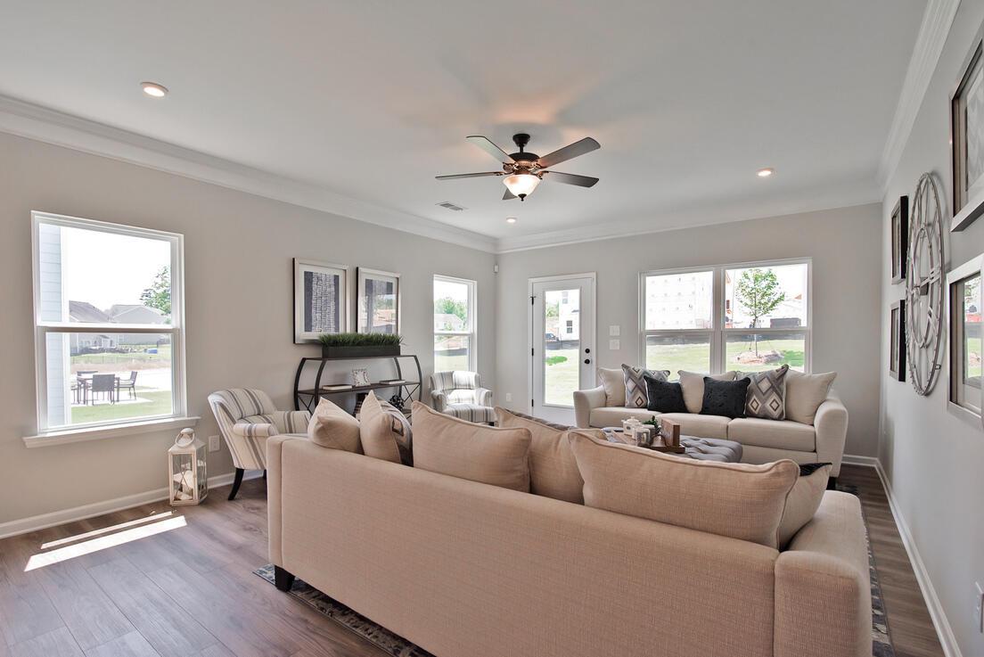 019_Living Room