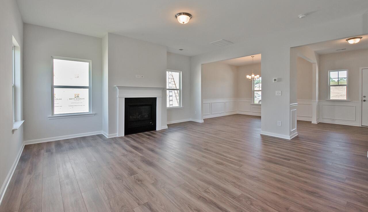 Family Room 01