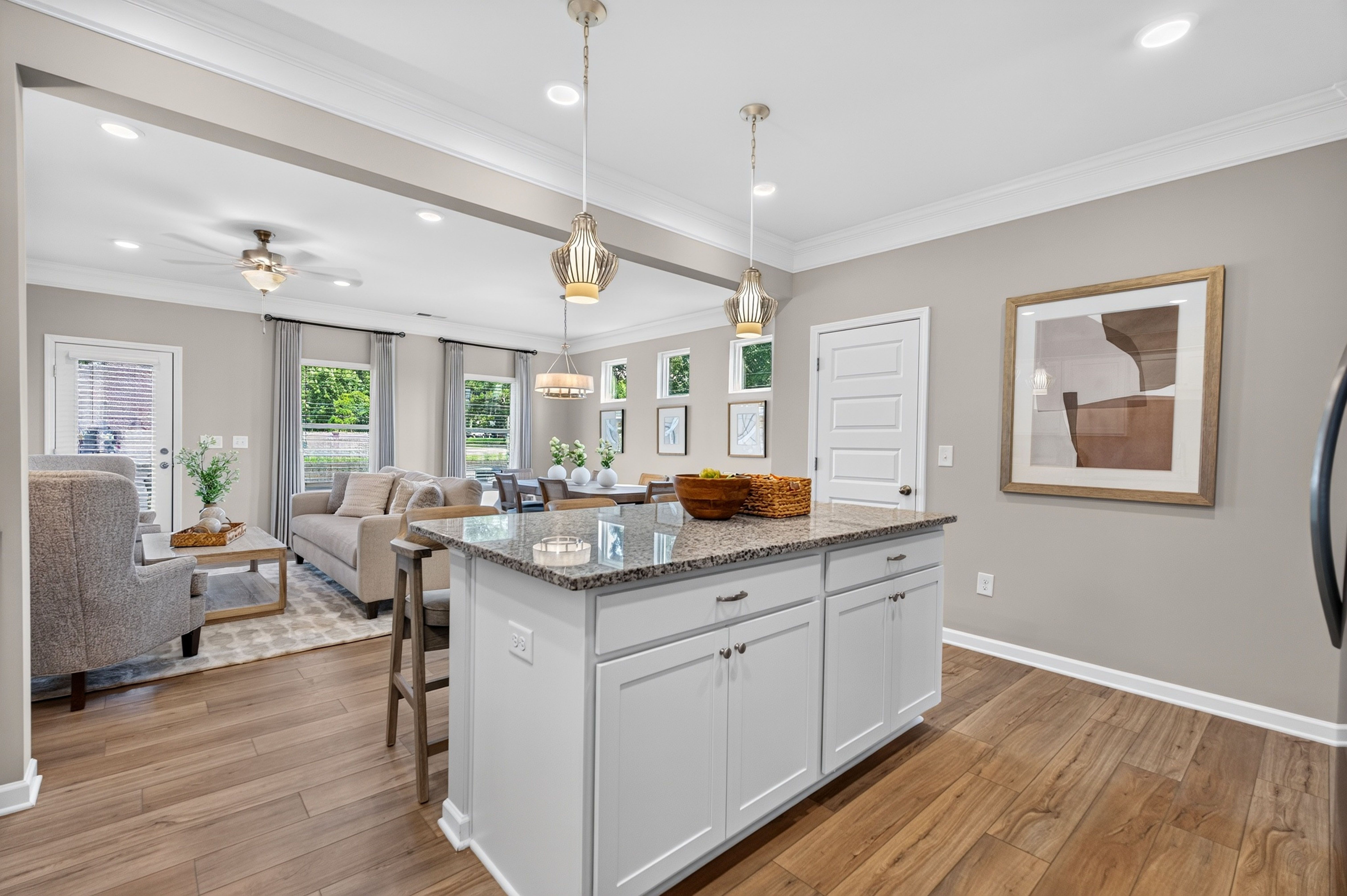 Welcome to the Suwanee model at Johnsons Crossing.