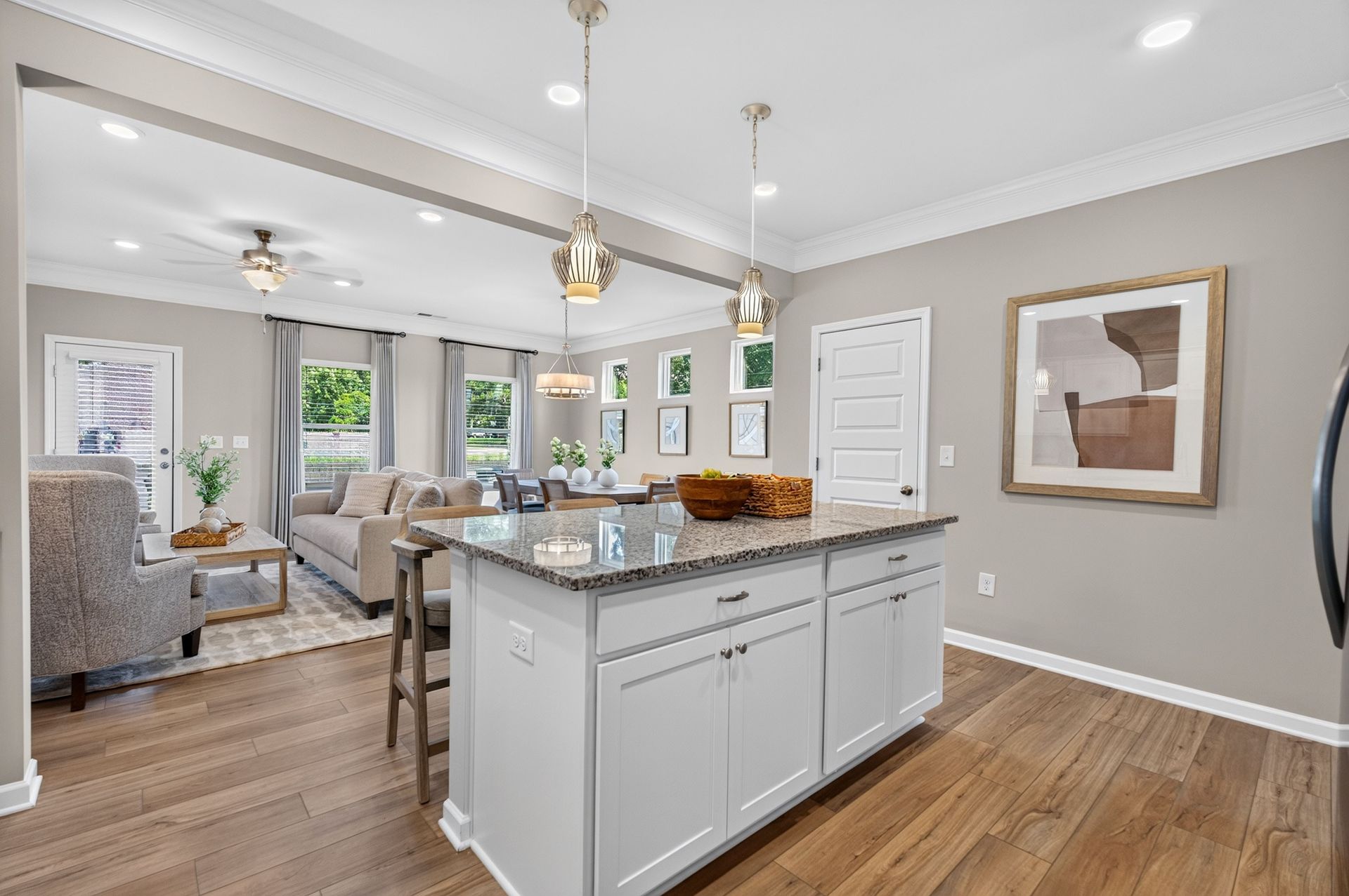 Welcome to the Suwanee model at Johnsons Crossing.
