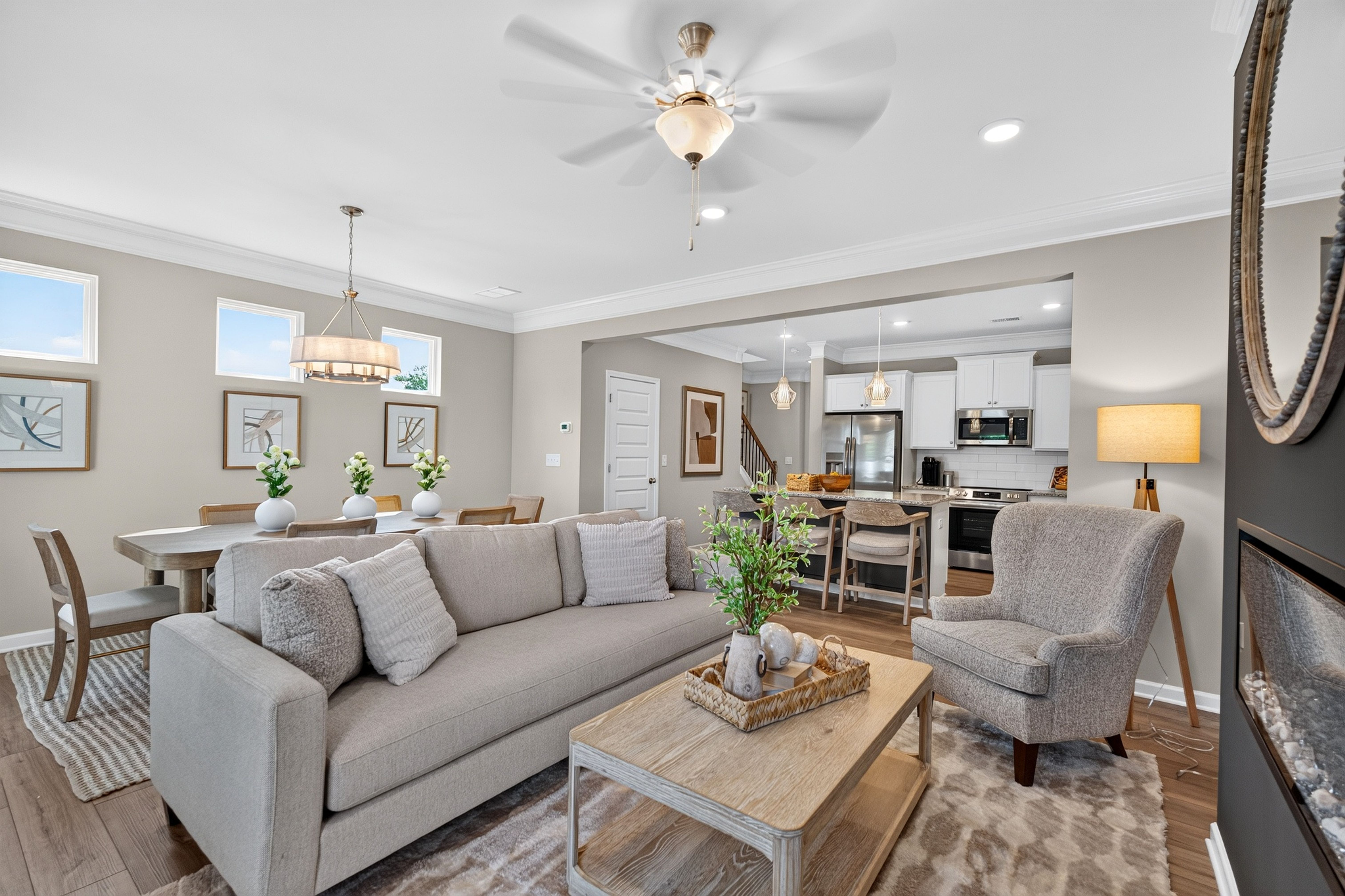 Welcome to the Suwanee model at Johnsons Crossing.