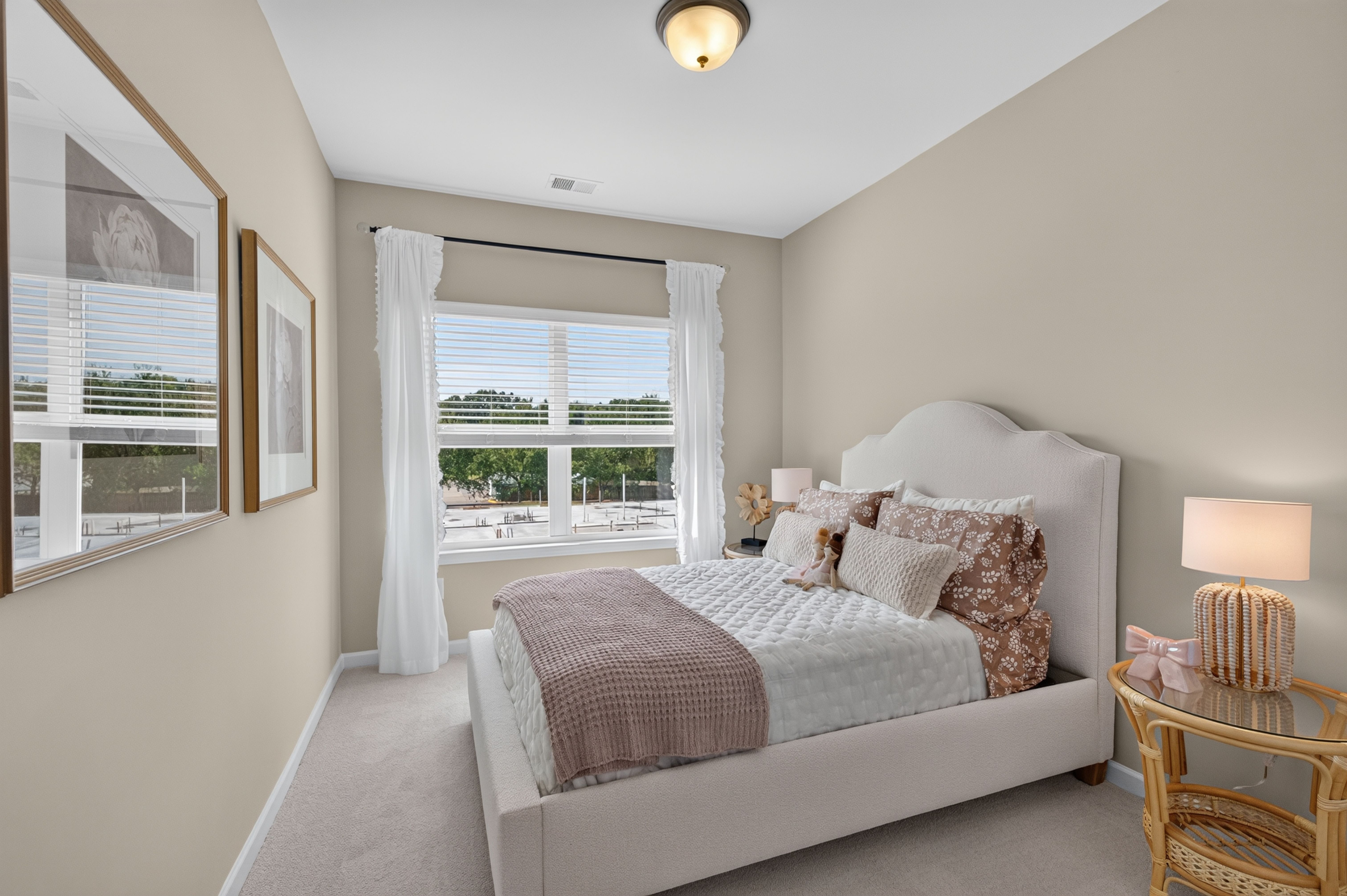 Welcome to the Suwanee model at Johnsons Crossing.