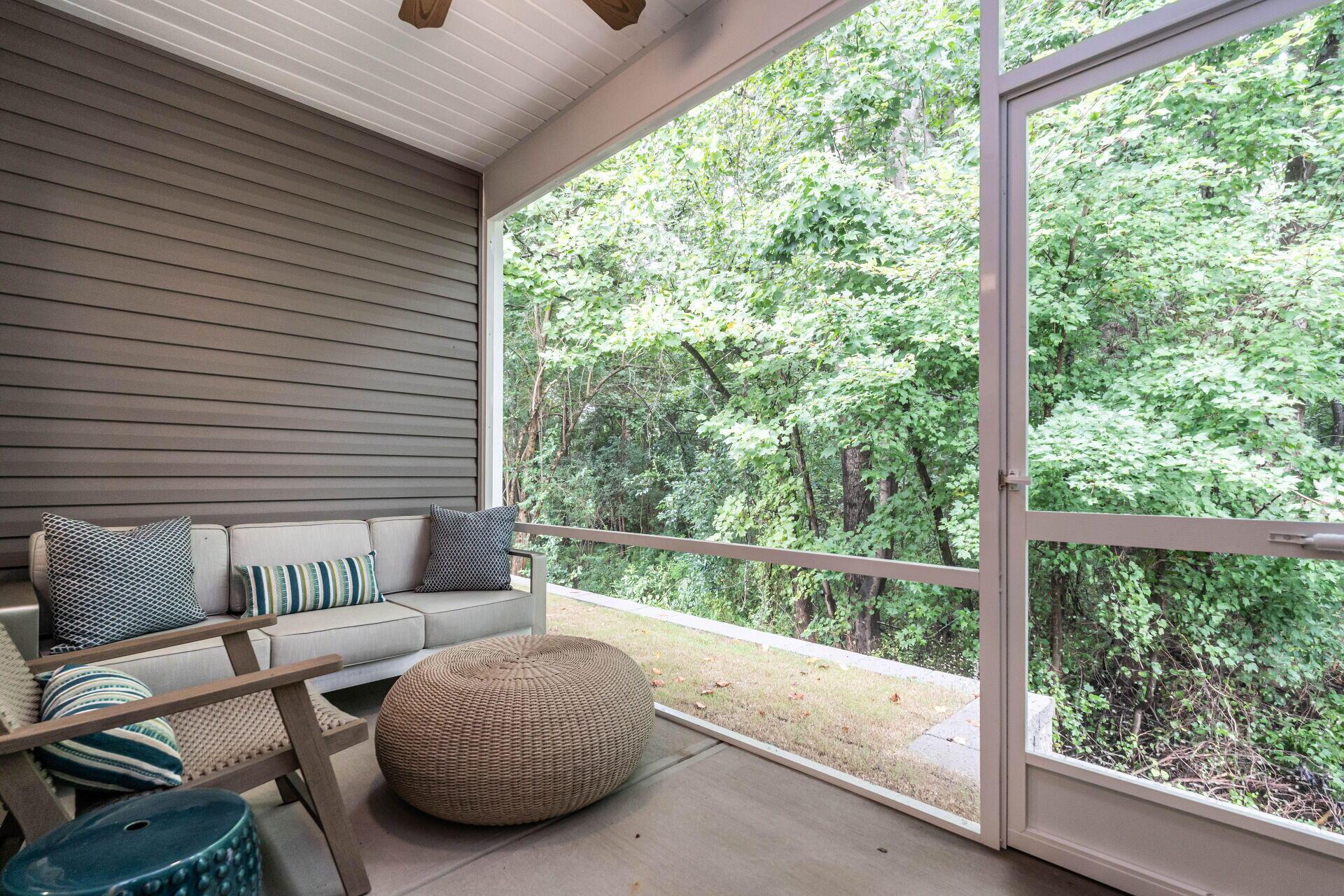 027-1920x1080-screen-porch