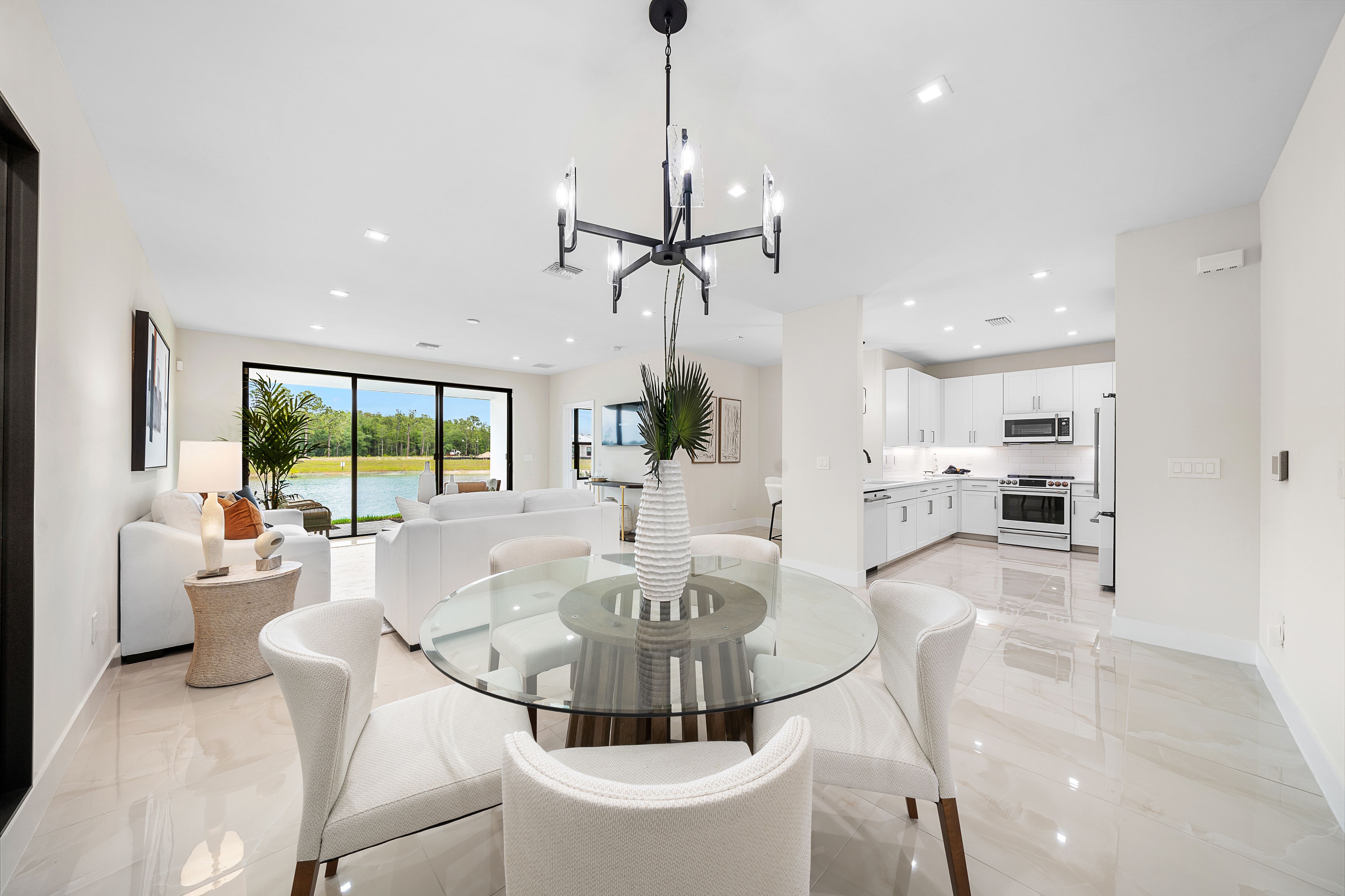 THE DAPHNE (D) MODEL