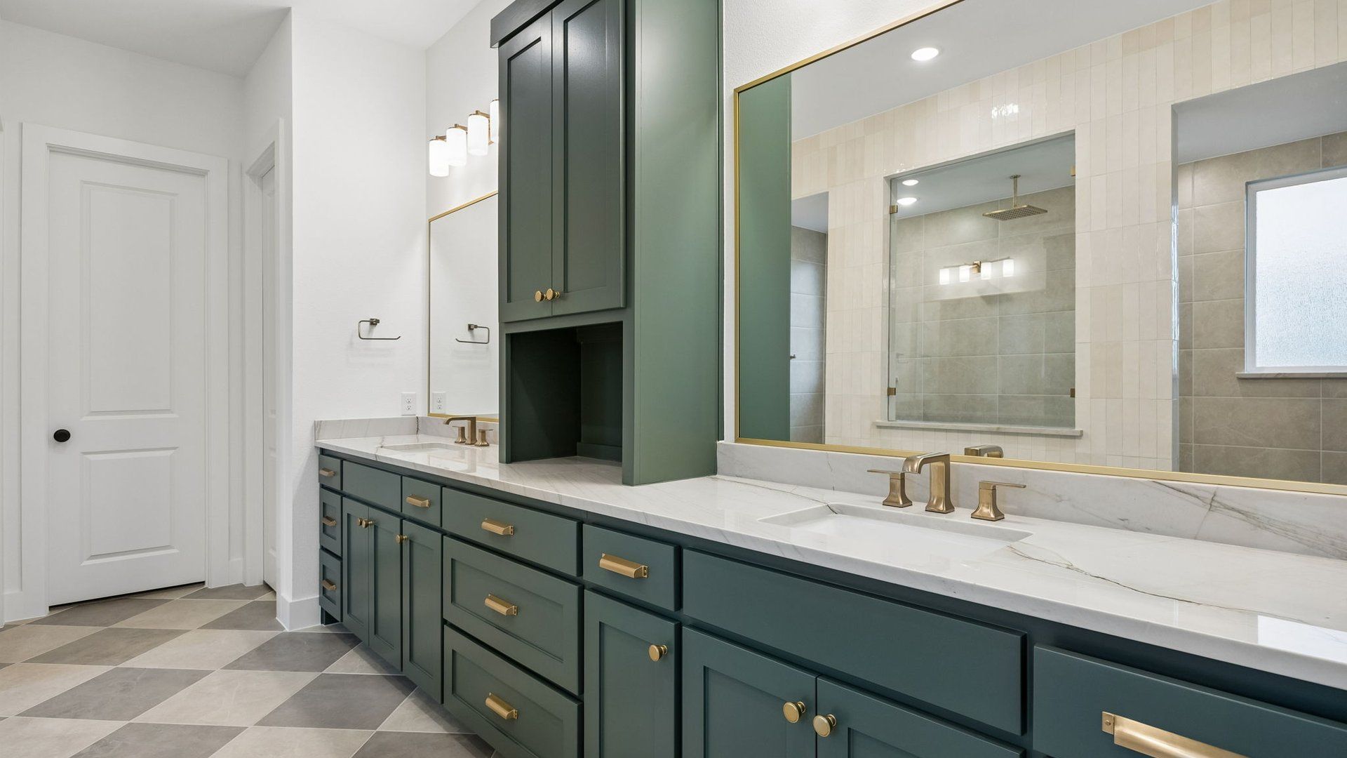 Owner's Bath