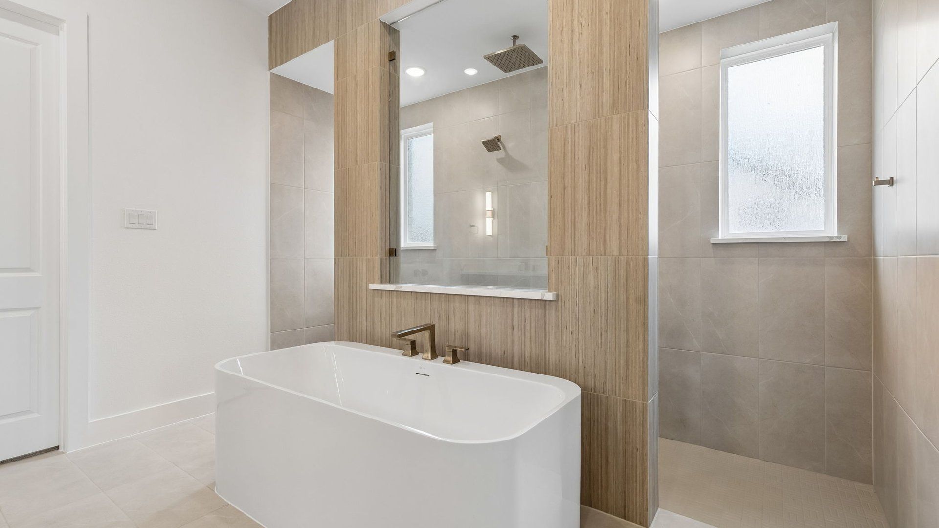 Owner's Bath