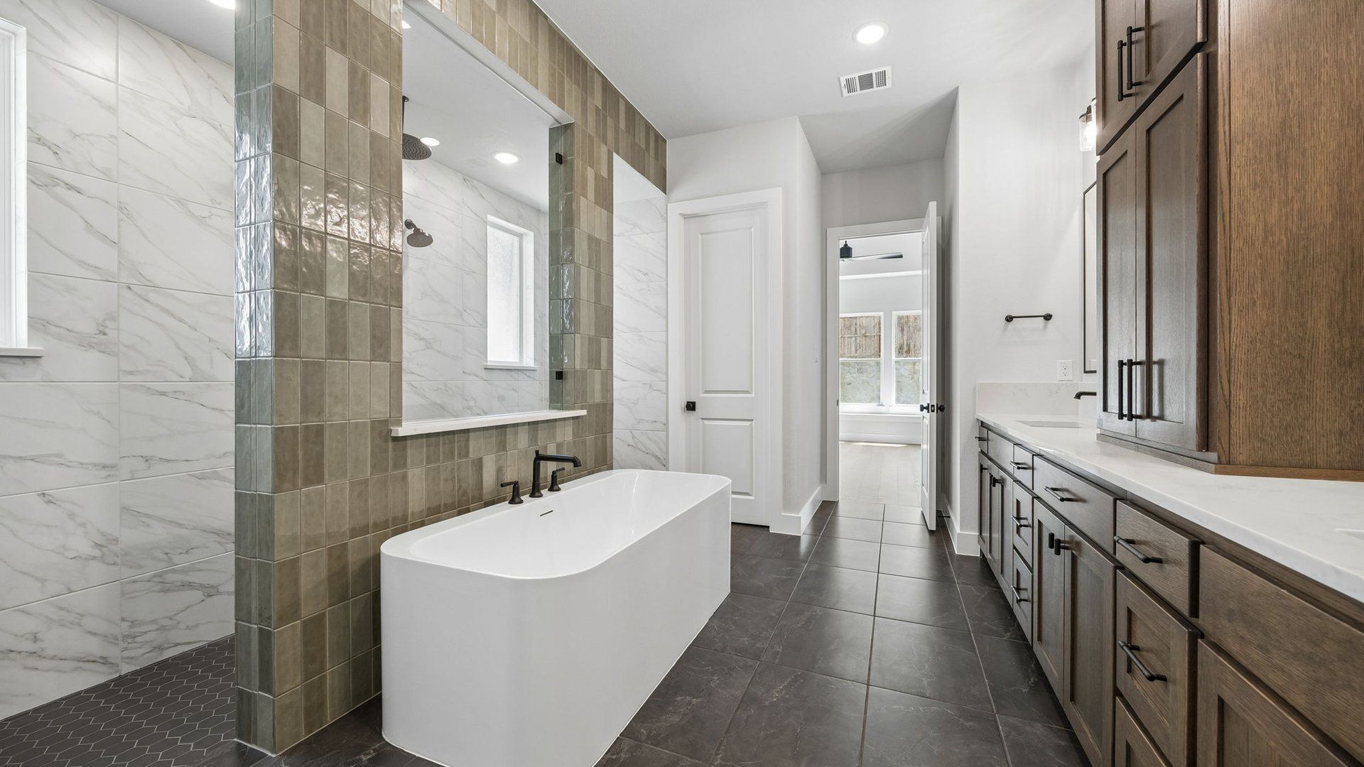Owner's Bath