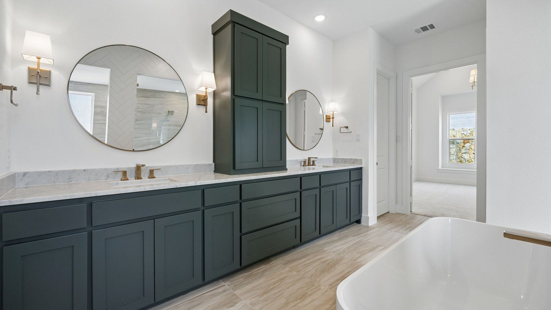 Owner's Bath