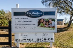 The Overlook at Chestnut Ridge por Southern American Homes en Destin-Fort Walton Beach Florida