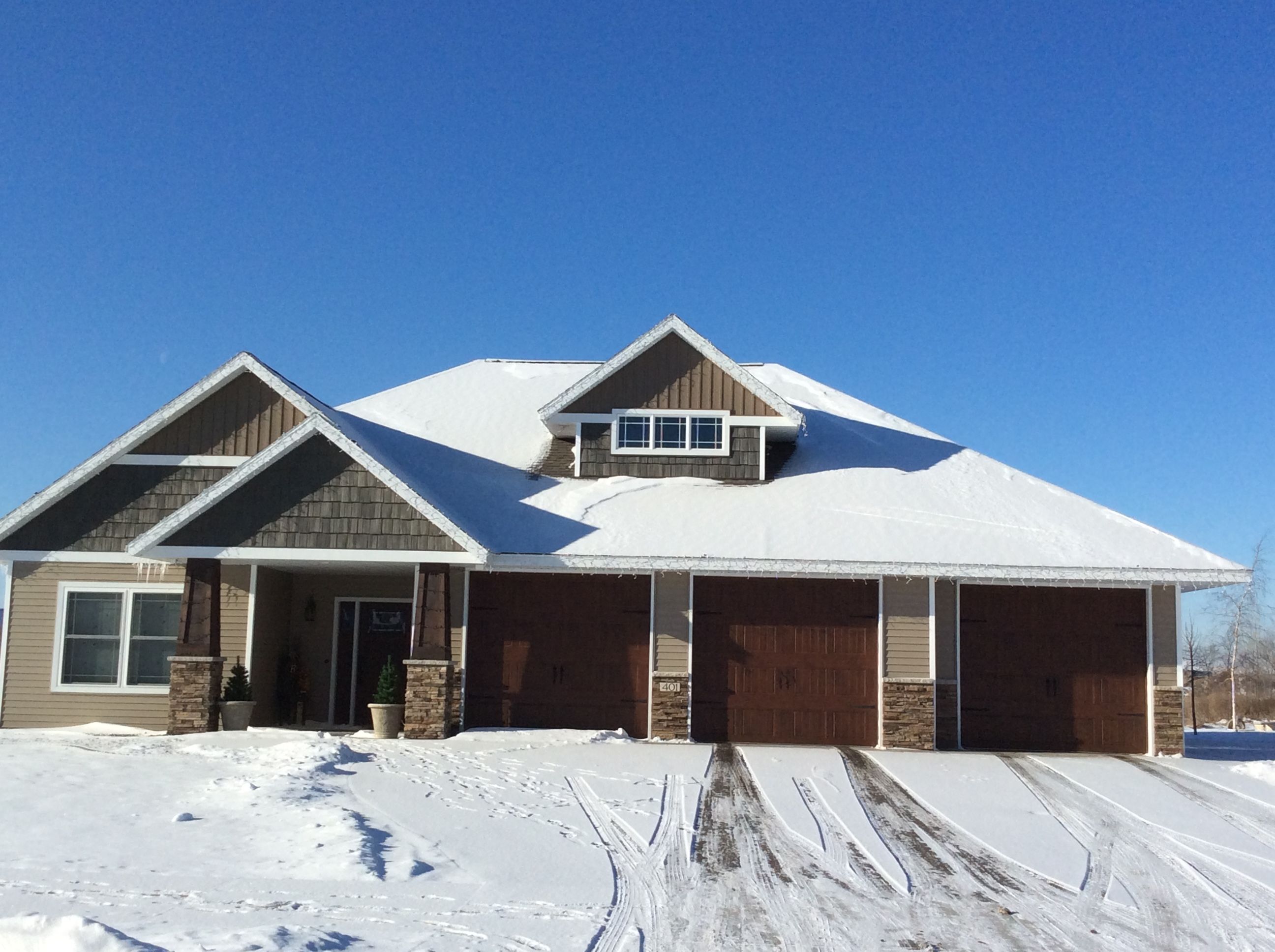 casa en Spoden Builders LLC. por Spoden Builders LLC.