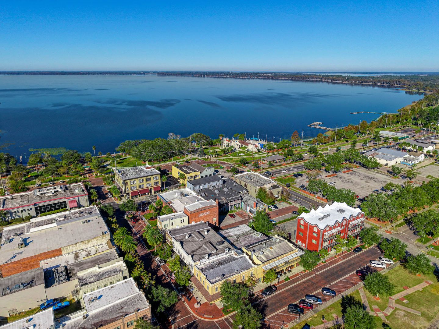 casa en Groves at Grand Island por Stanley Martin Homes