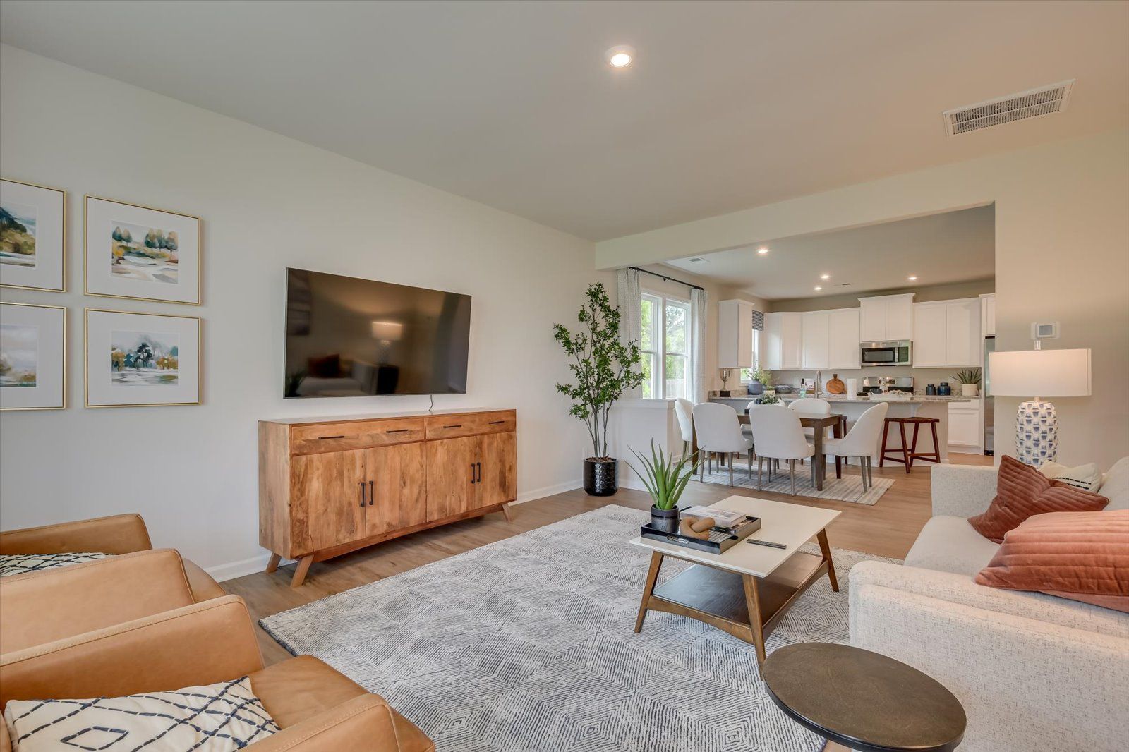 908 Tess Street (The Summerton)