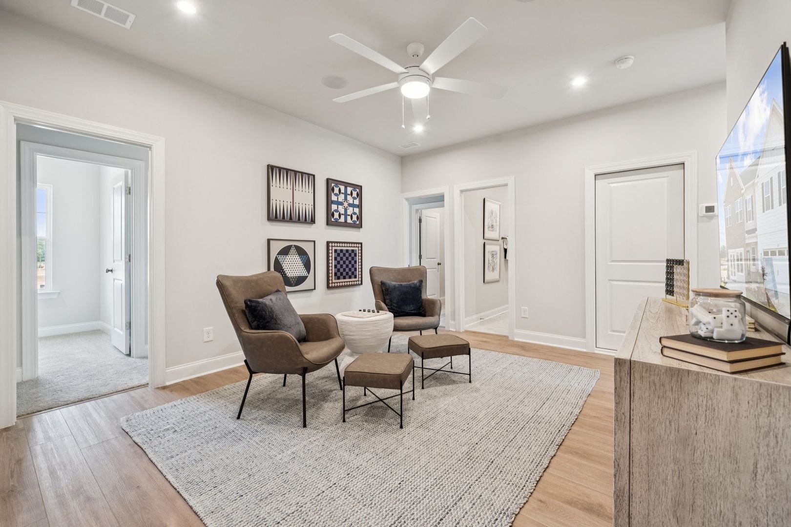 1245 Margo Mannor (The Sedgewyck)