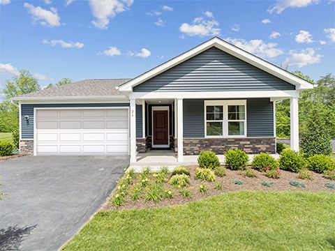 casa en Essence at Creekside Single Family Homes por Stanley Martin Homes