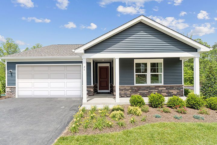 casa en Essence at Creekside Single Family Homes por Stanley Martin Homes