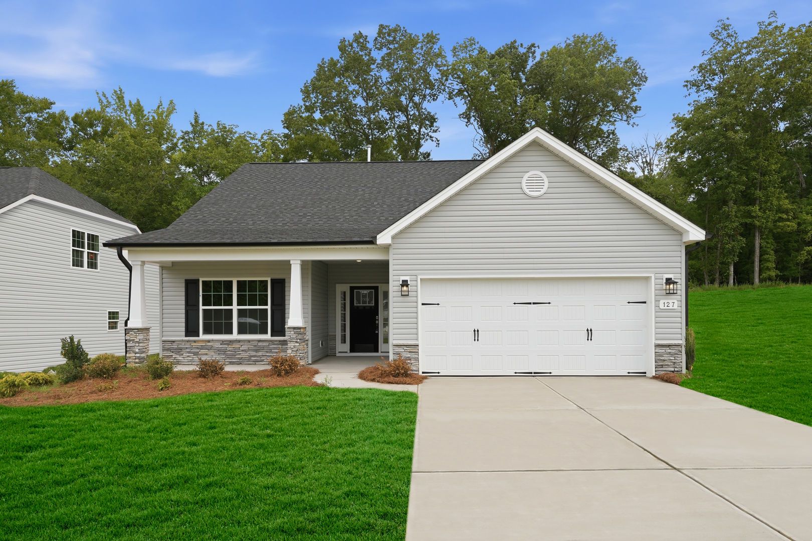 127 Luther Dr (Somerlane)