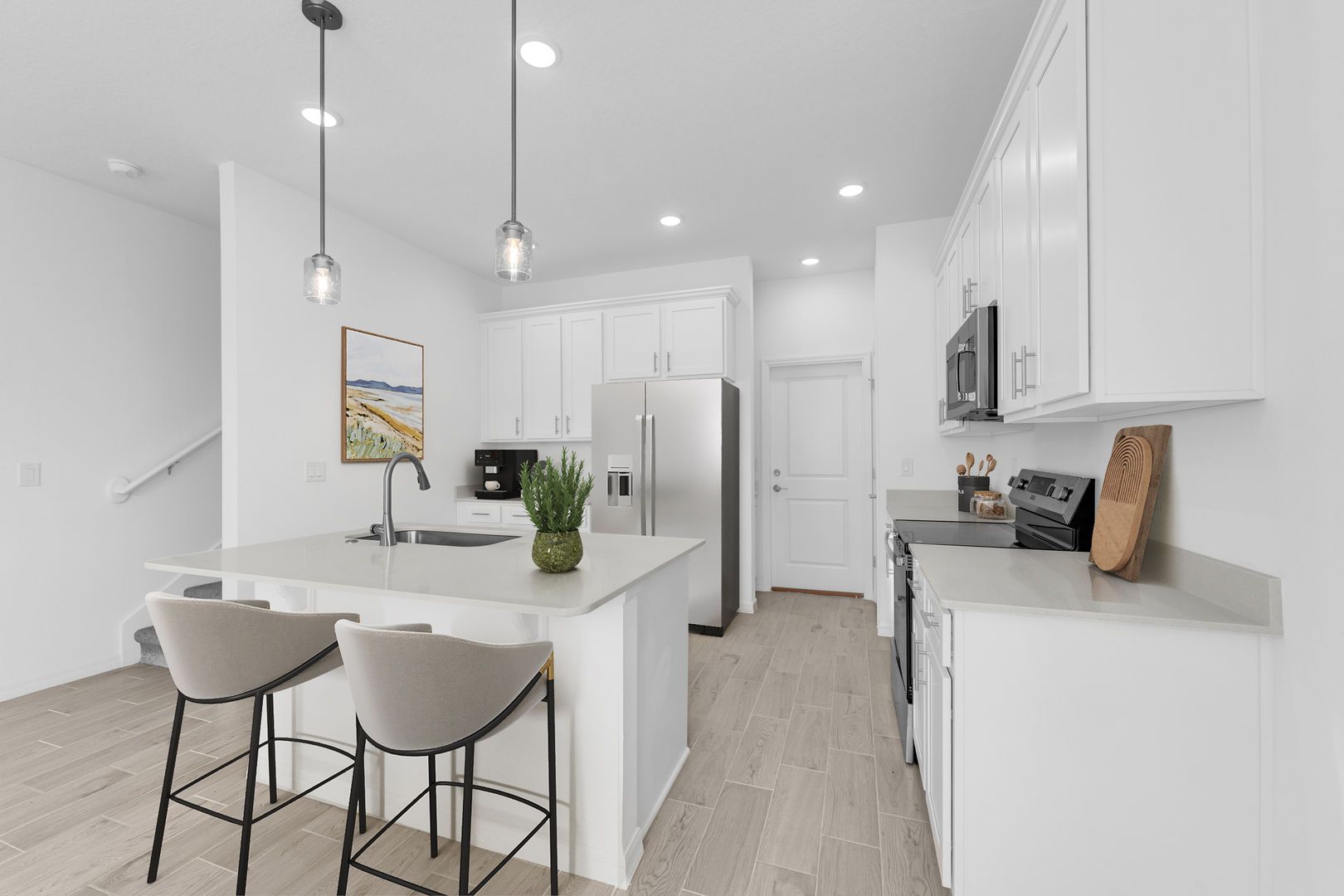 906 Castleford Ave NE (The Atrium)