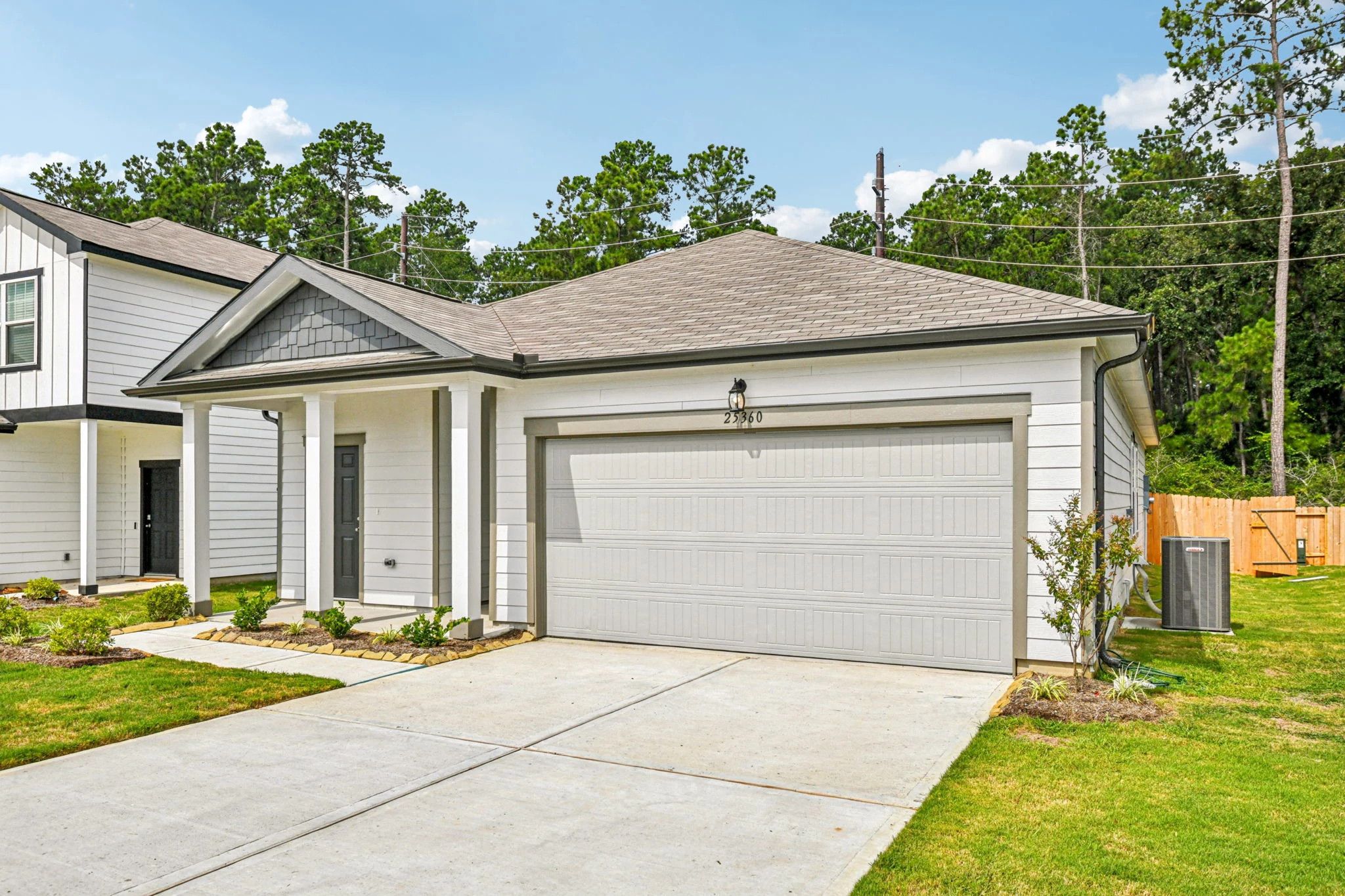 Sterling - Cedar Pointe: Crosby, Texas - Starlight Homes