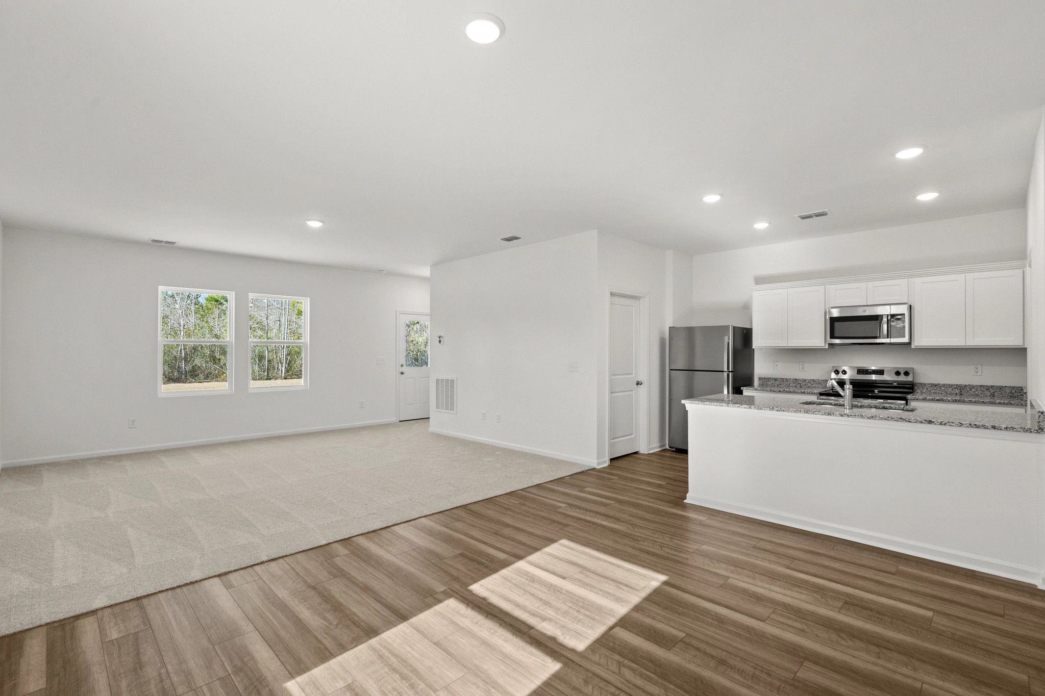 Mare The Mare Kitchen, Dining and Family Room
