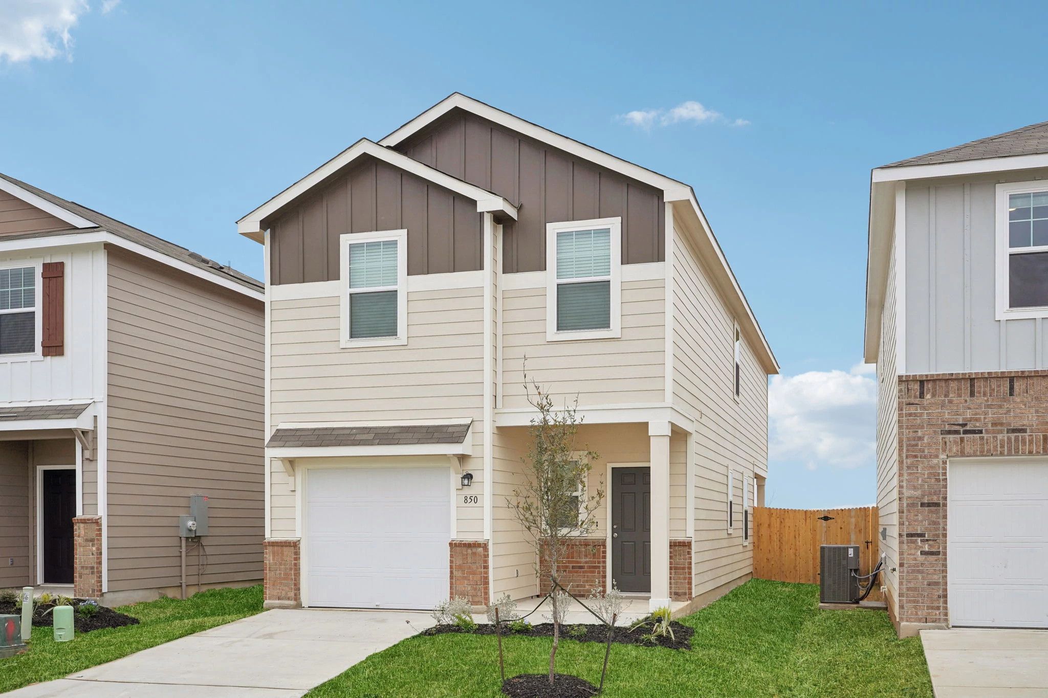 10644 Harlequinn. Adkins, TX 78101