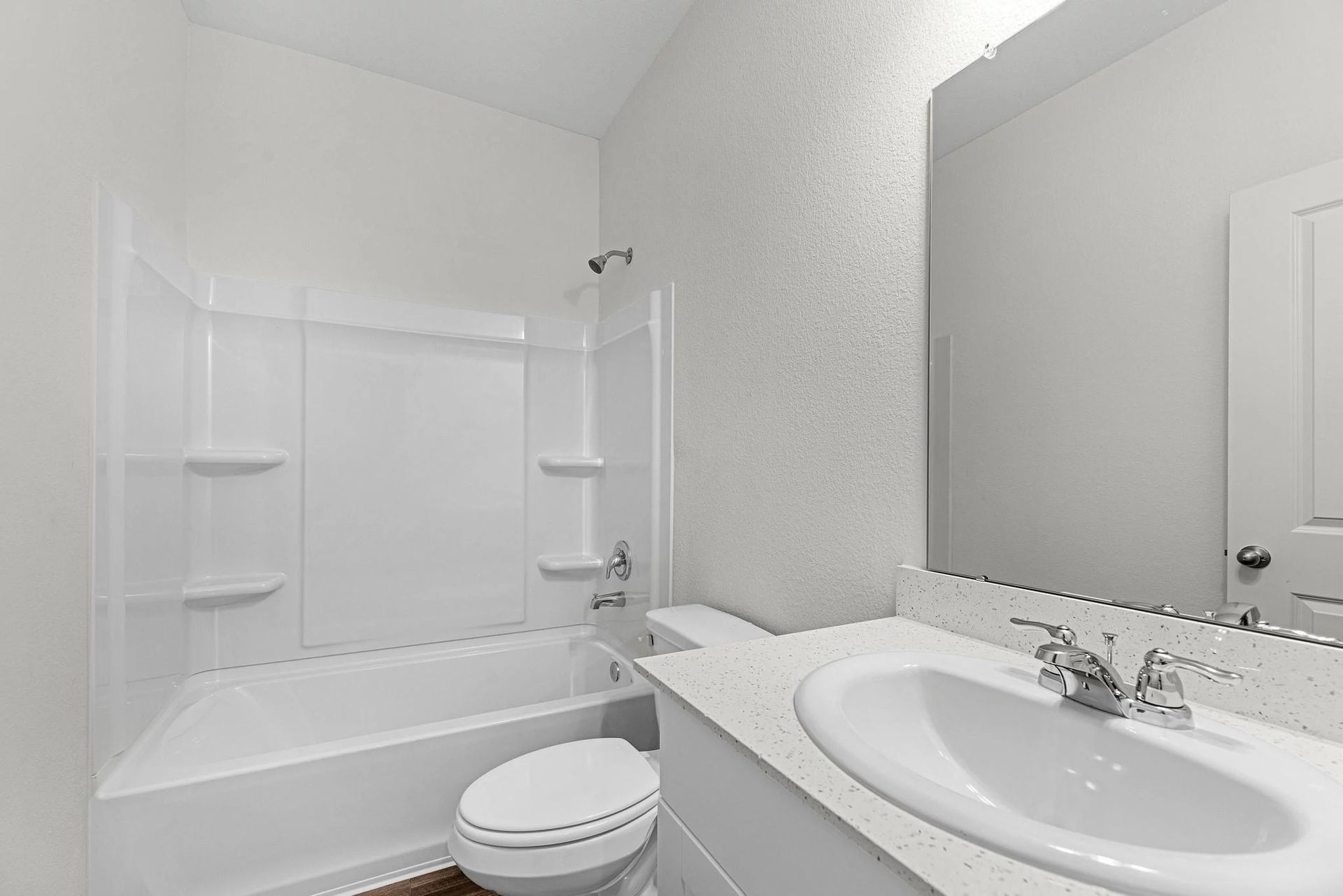 Luna The Luna Bathroom