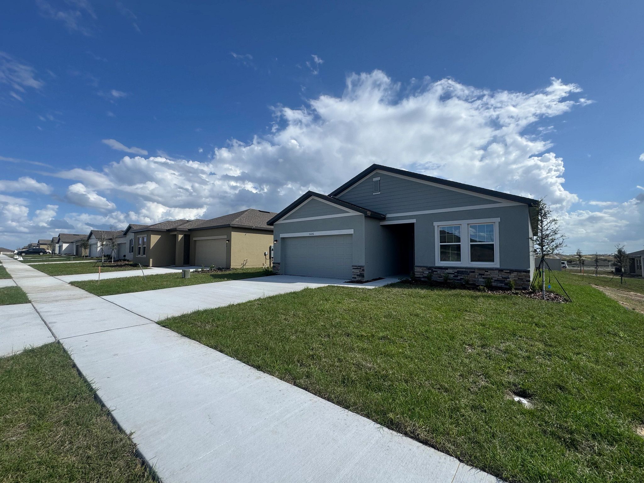 casa en Scenic Terrace por Starlight Homes