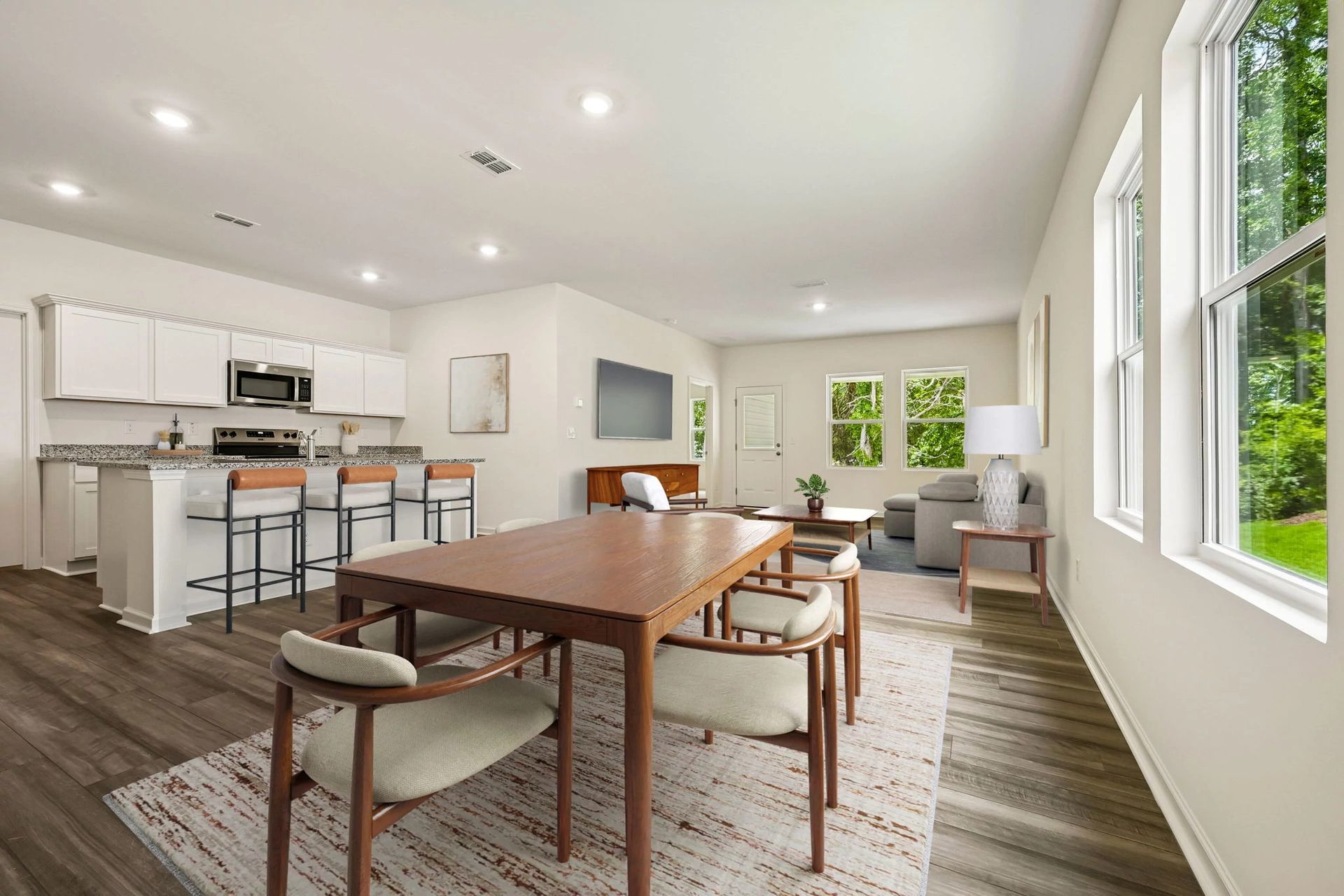 Everest The Everest Dining Room, Kitchen and Family Room