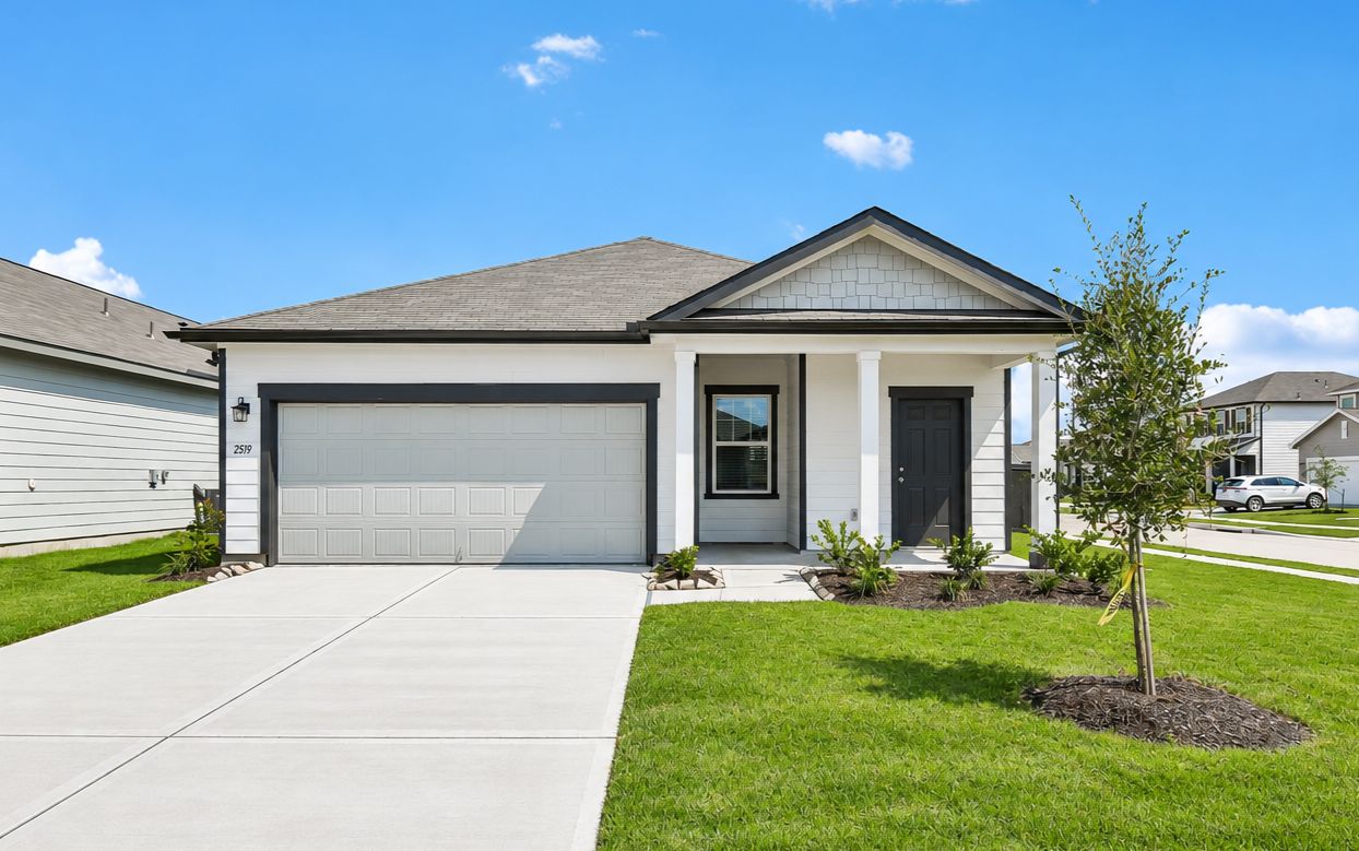 Sterling - Cedar Pointe: Crosby, Texas - Starlight Homes